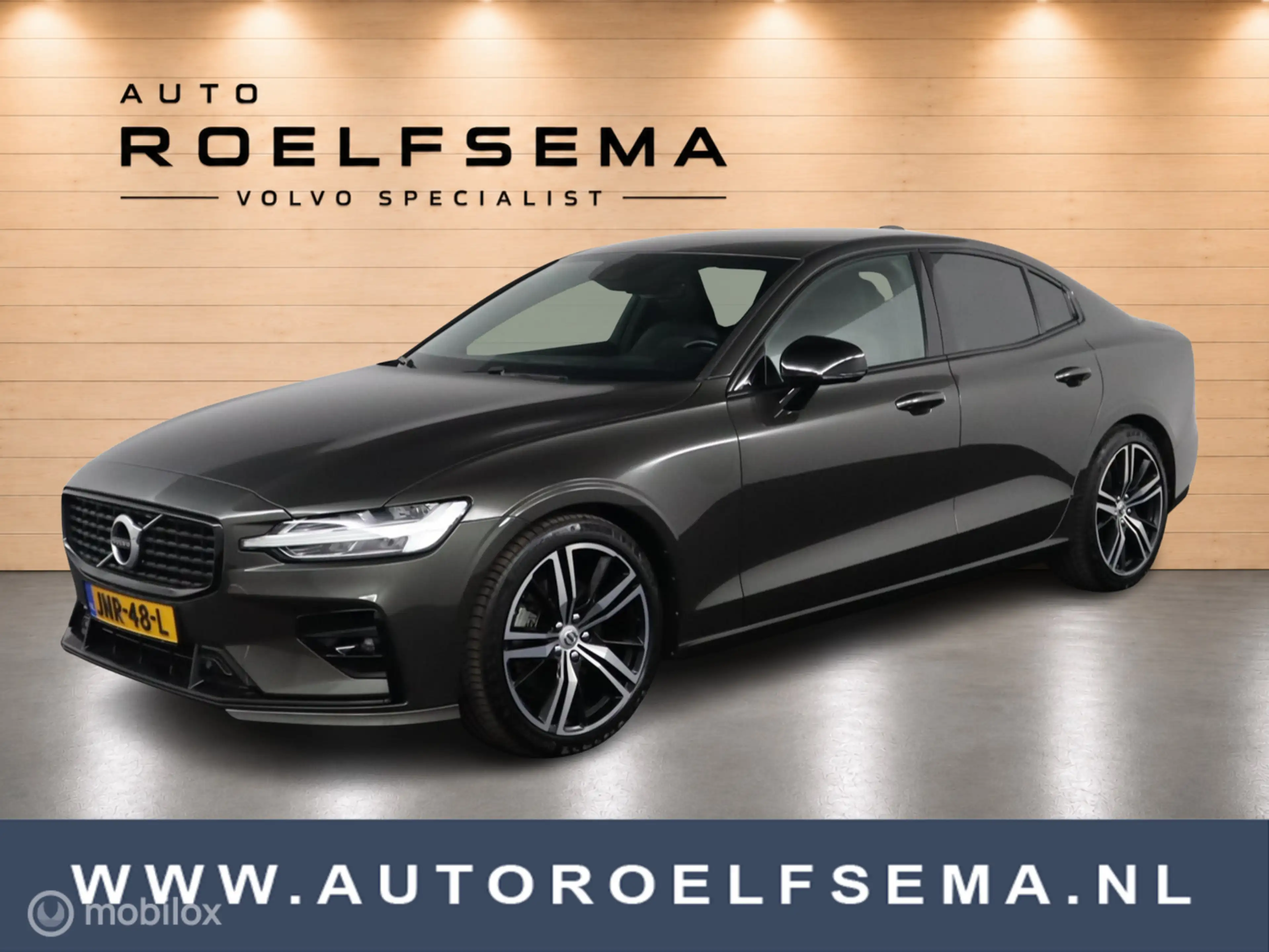 Volvo S60 2.0 B4 R-Design | 19" Velgen | Verwarmbaar stuurwi
