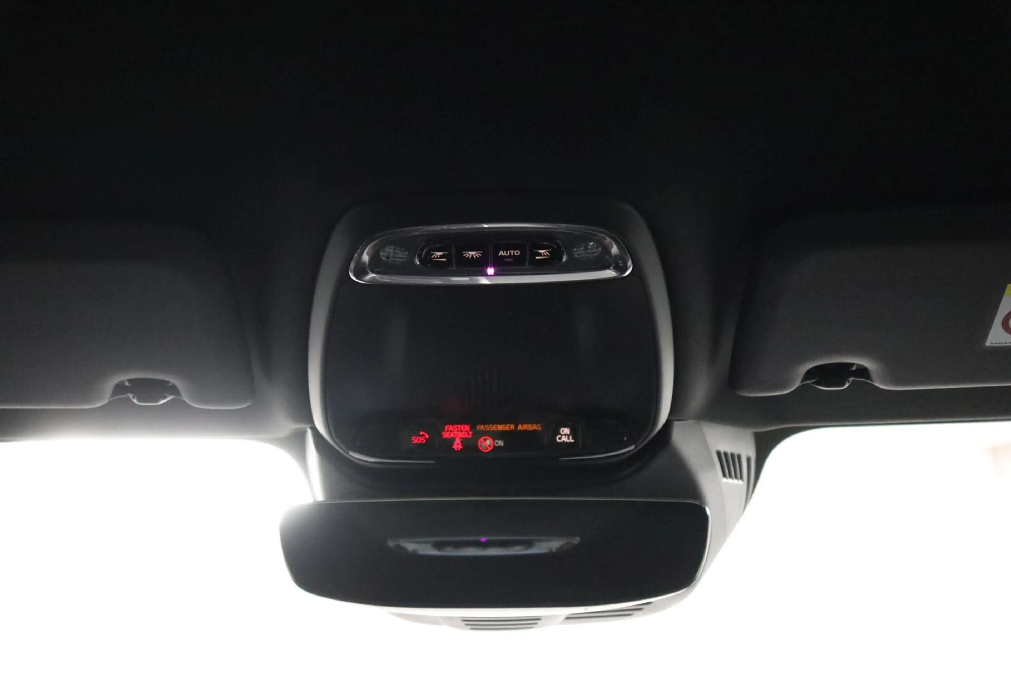 Volvo S60 2.0 B4 R-Design | 19" Velgen | Verwarmbaar stuurwi — photo 25