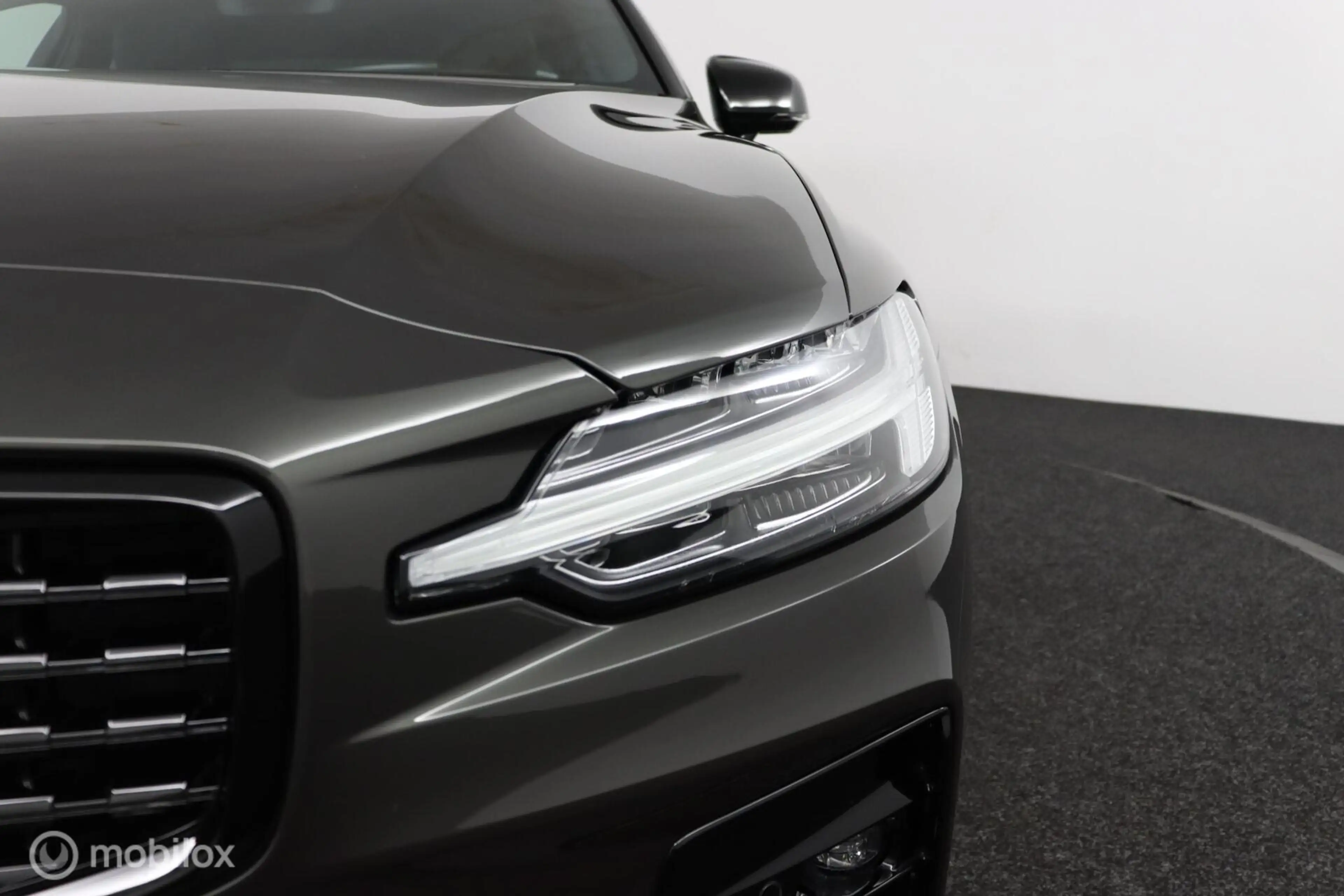 Volvo S60 2.0 B4 R-Design | 19" Velgen | Verwarmbaar stuurwi — photo 23