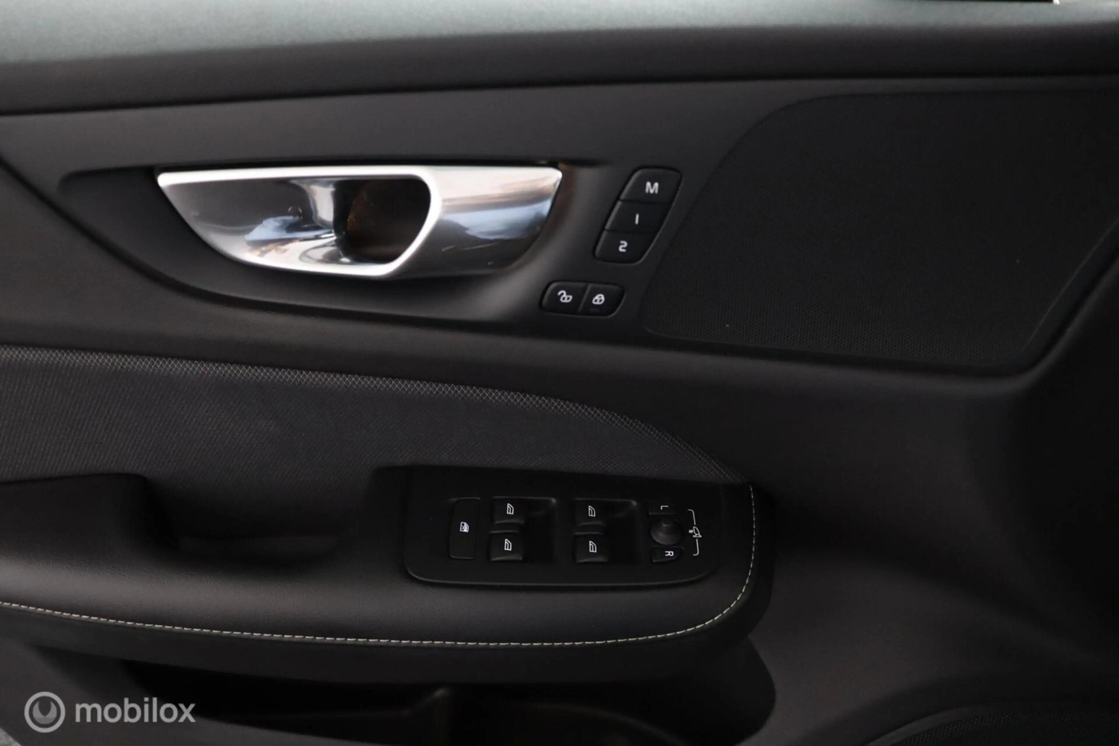 Volvo S60 2.0 B4 R-Design | 19" Velgen | Verwarmbaar stuurwi — photo 29