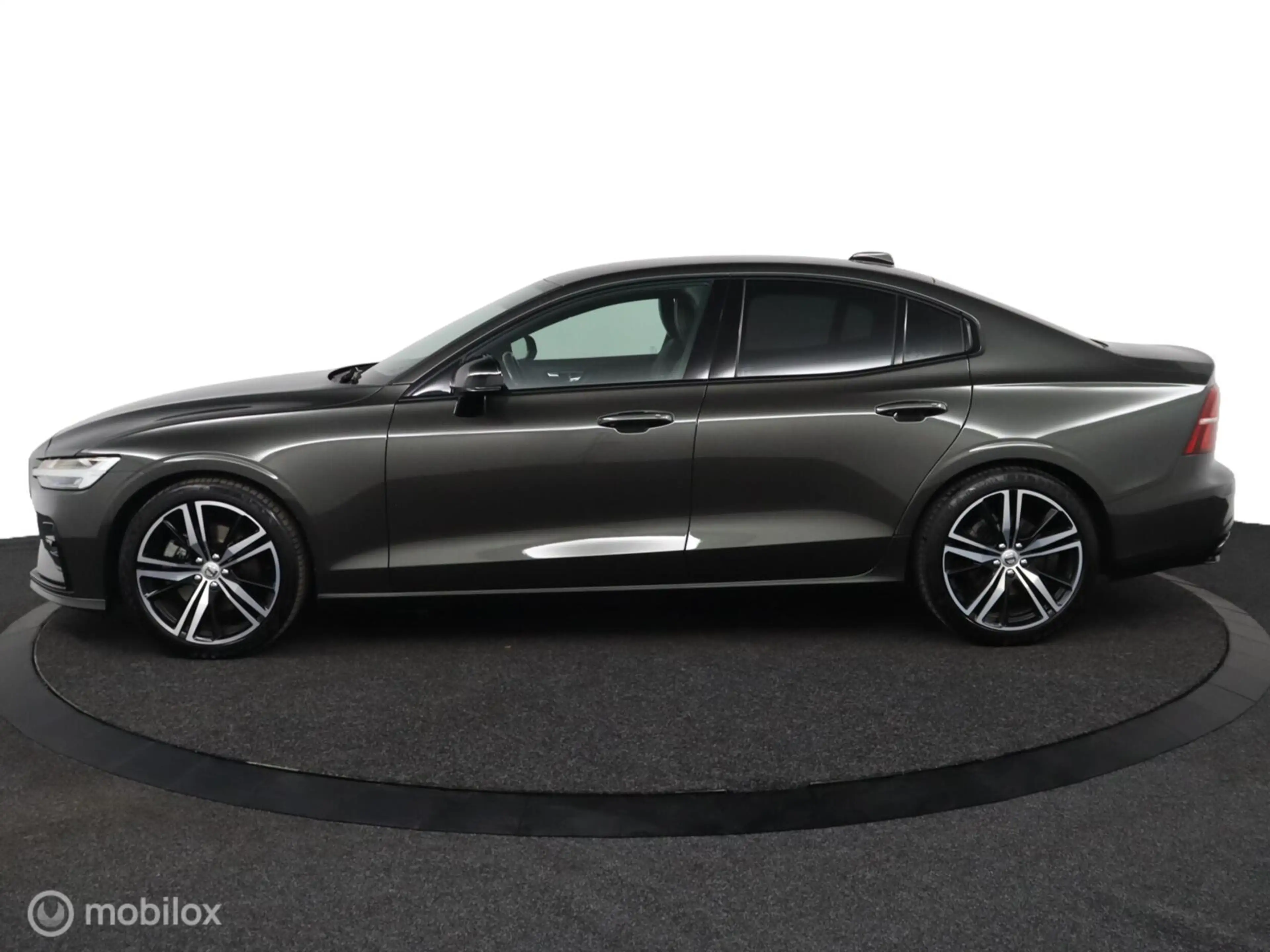 Volvo S60 2.0 B4 R-Design | 19" Velgen | Verwarmbaar stuurwi — photo 2