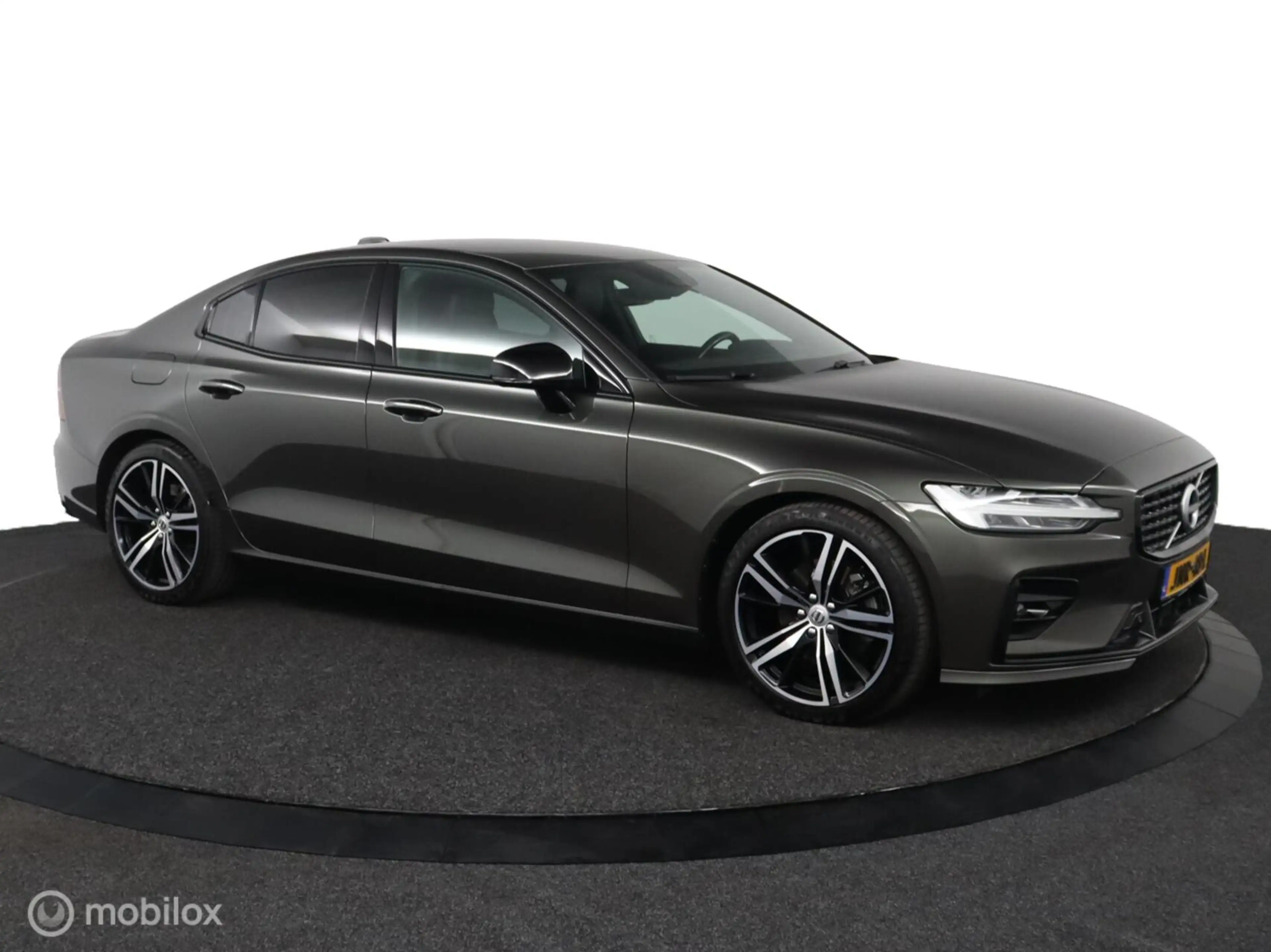Volvo S60 2.0 B4 R-Design | 19" Velgen | Verwarmbaar stuurwi — photo 9