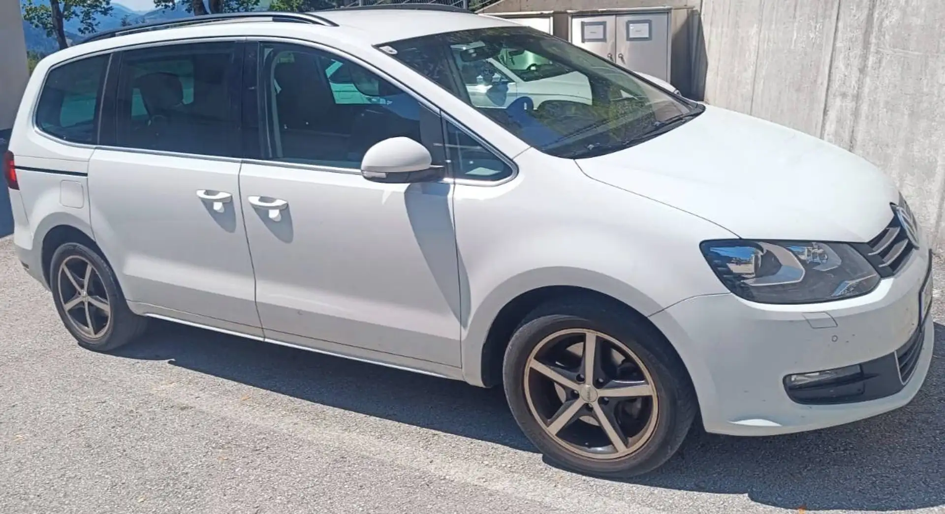Volkswagen Sharan Sharan Business BMT SCR 2,0 TDI 4Motion Business Weiß - 1