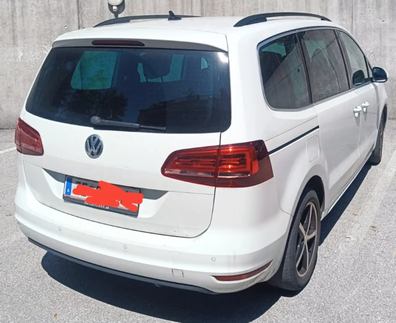 Volkswagen Sharan Sharan Business BMT SCR 2,0 TDI 4Motion Business Weiß - 2