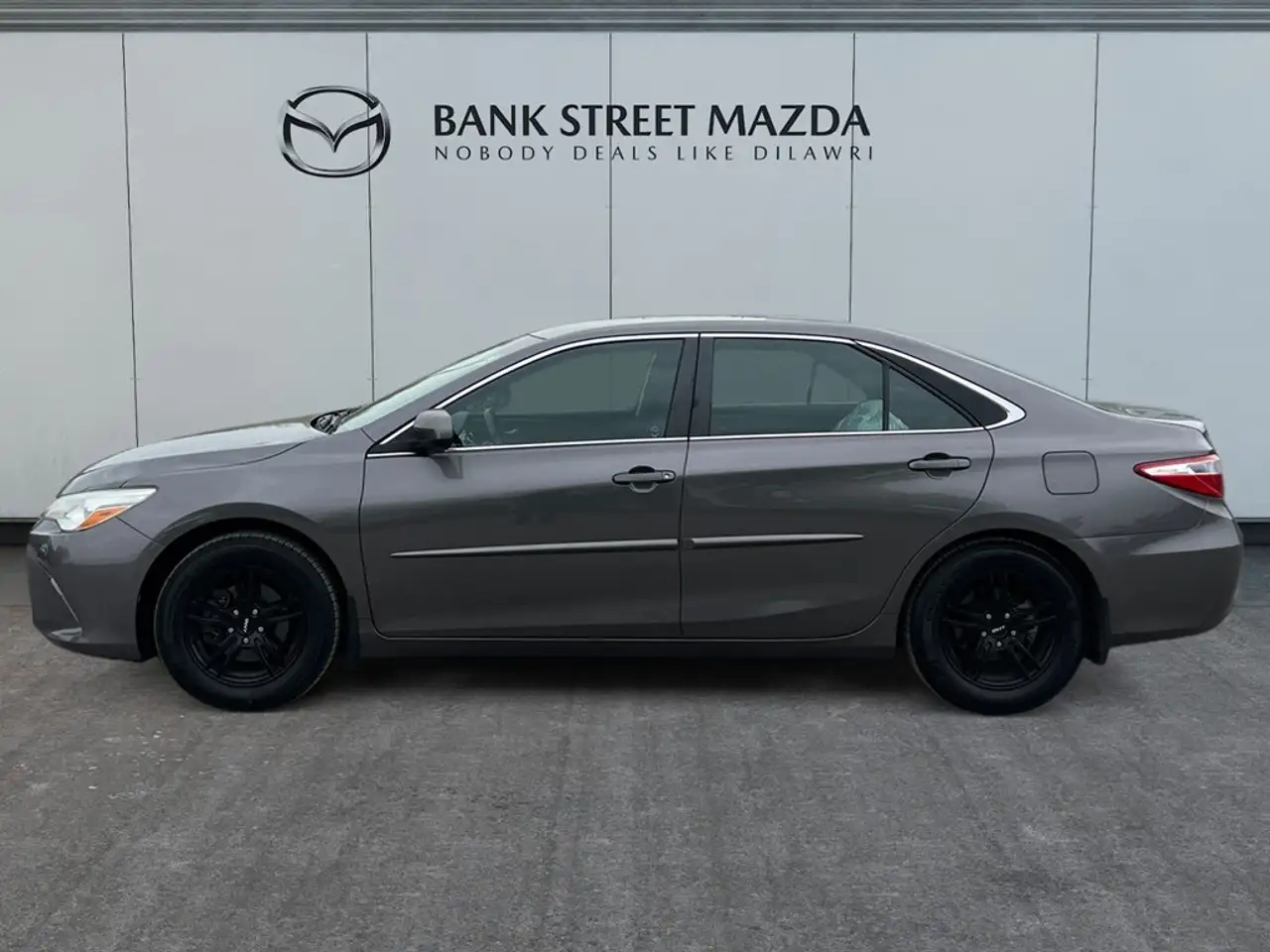Toyota Camry снимка Toyota Camry