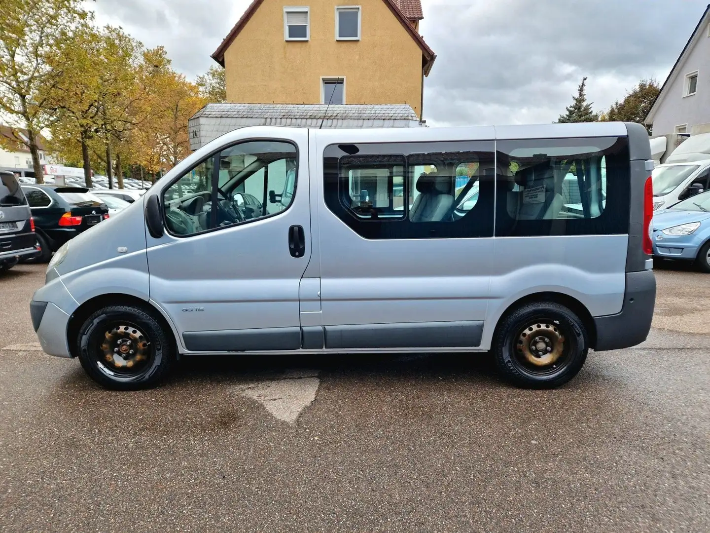 Nissan Primastar Kombi L1H1 Premium +9SITZE+AHK+ Silber - 2