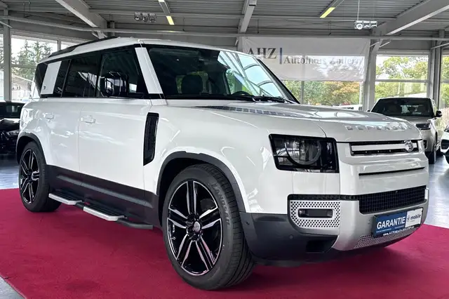 Land Rover Defender 110 X Dynamic S AHK LED LEDER 360°
