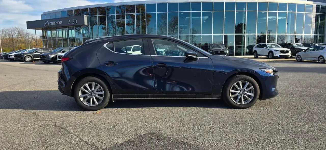 Mazda 3 снимка Mazda 3