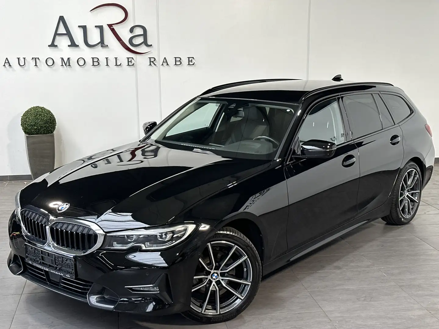 BMW 320 Touring Sport-Line NAV+LED+AHK+ACC+KAM+18ZO Noir - 1