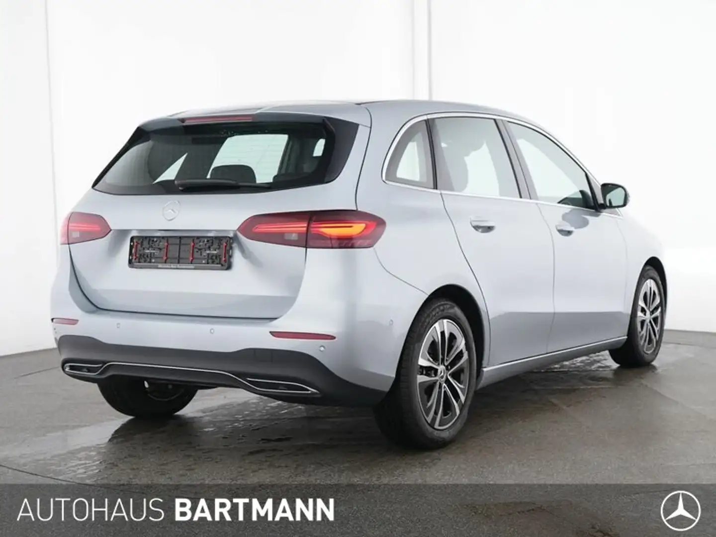 Mercedes-Benz B 180 B 180 PROGRESSIVE+MBUX+ LED+KAMERA+SZH+PTS+NAVI+ Silber - 2