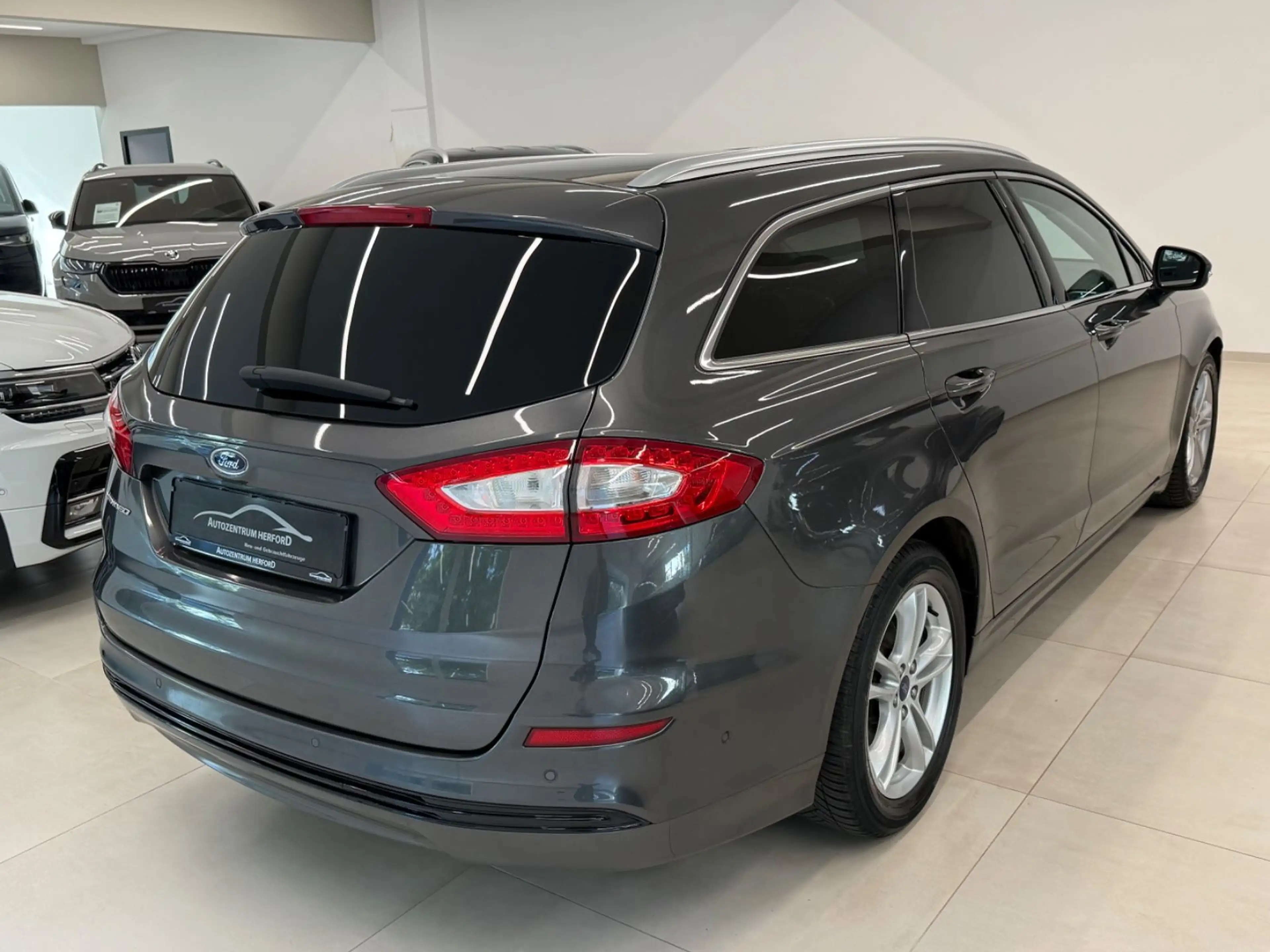 Ford Mondeo Turnier Titanium NAVI PANORAMA — photo 6