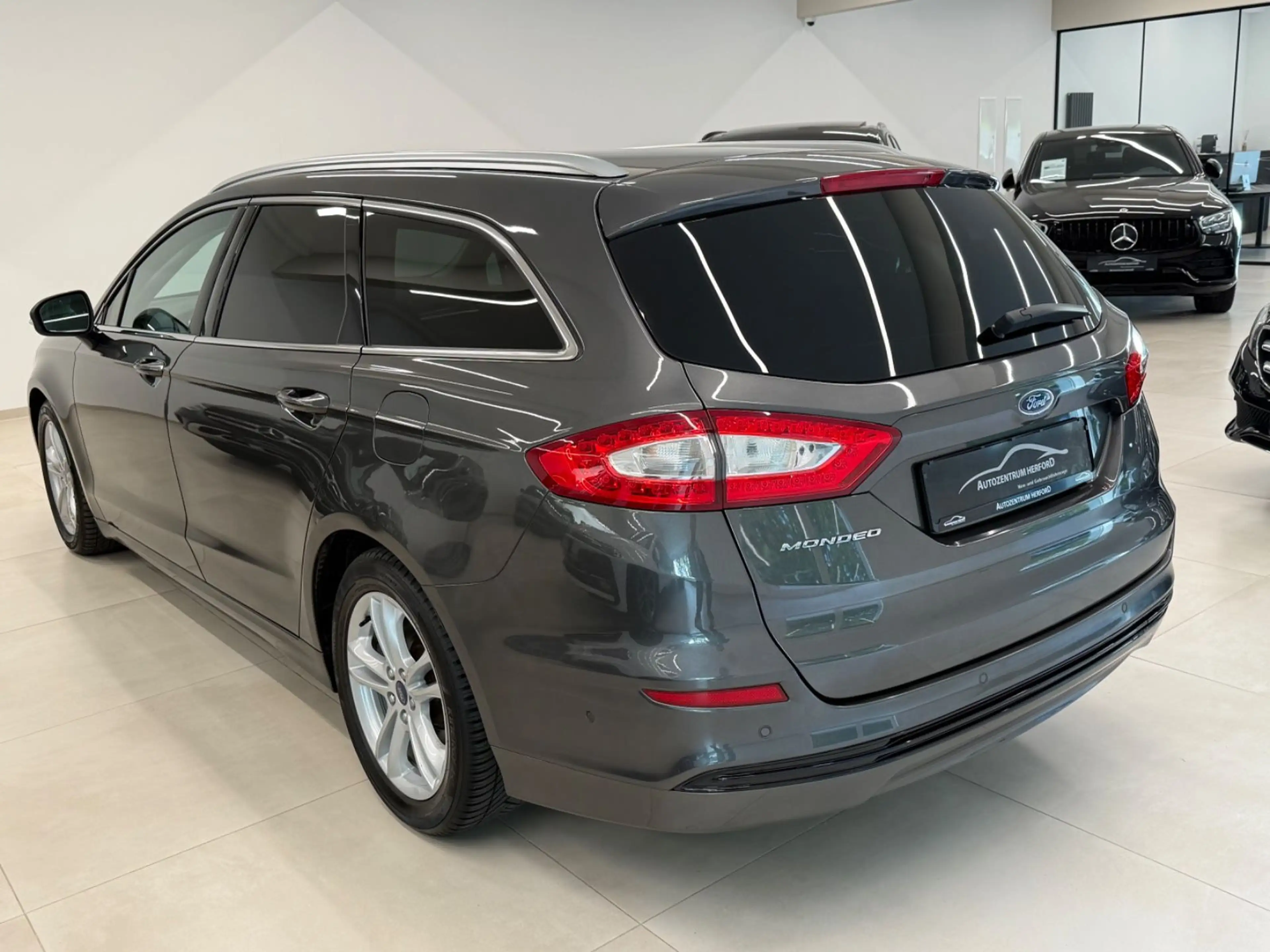 Ford Mondeo Turnier Titanium NAVI PANORAMA — photo 5