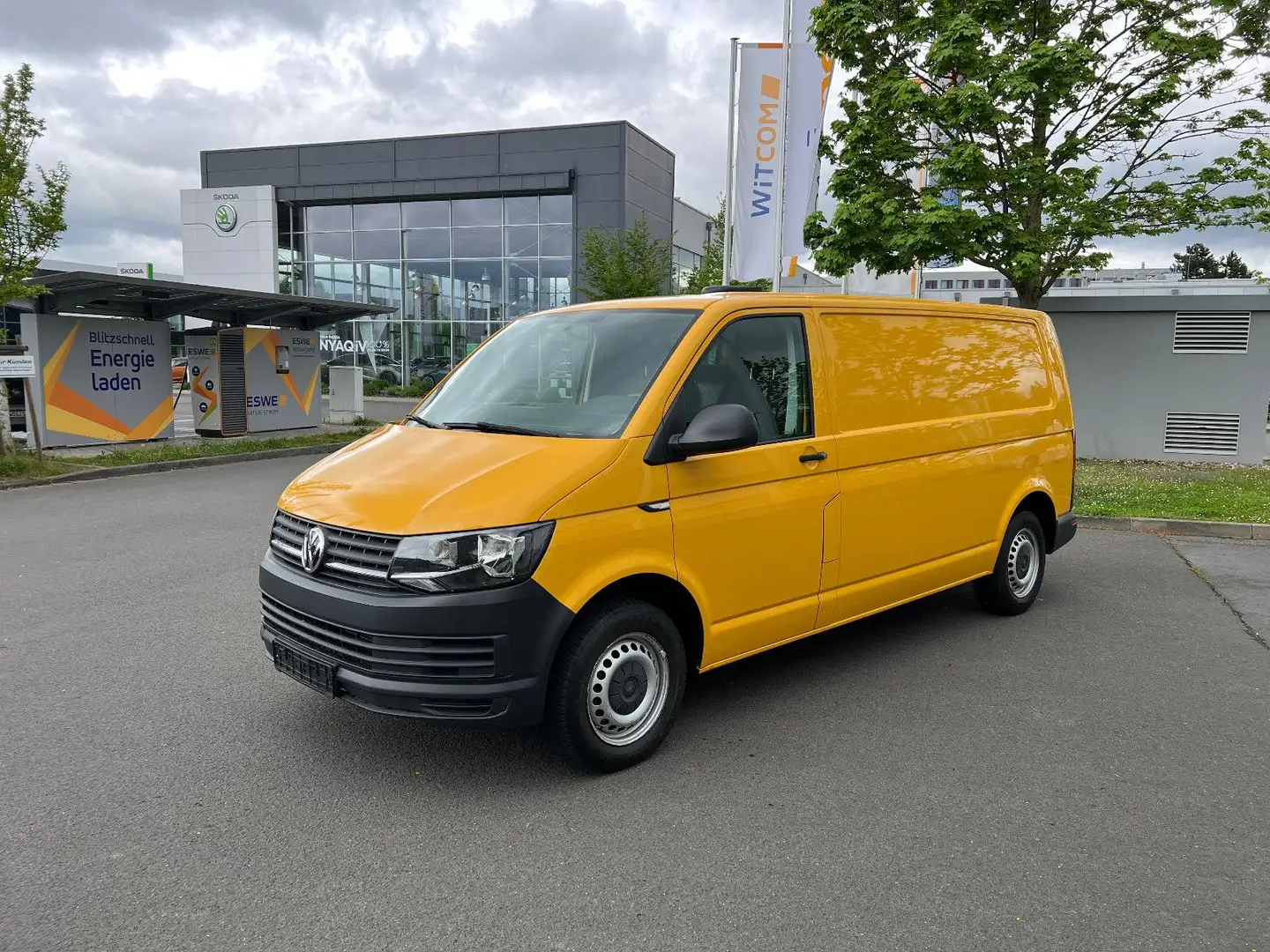 Volkswagen T6 Transporter *Lang*Klima*StandHz*1.Hand Jaune - 1