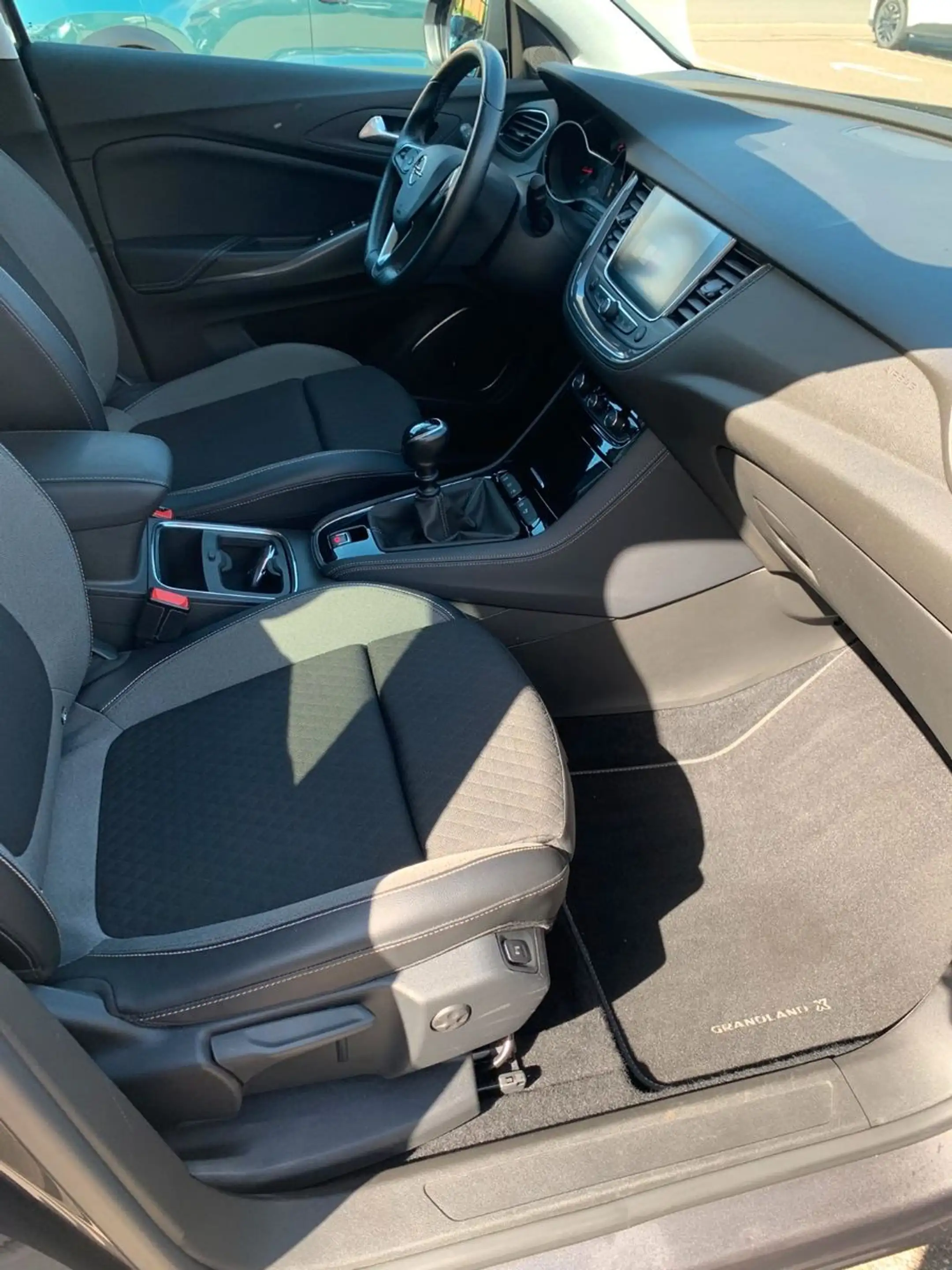 Opel Grandland X Innovation 1.5 Diesel 6 Gang — photo 17