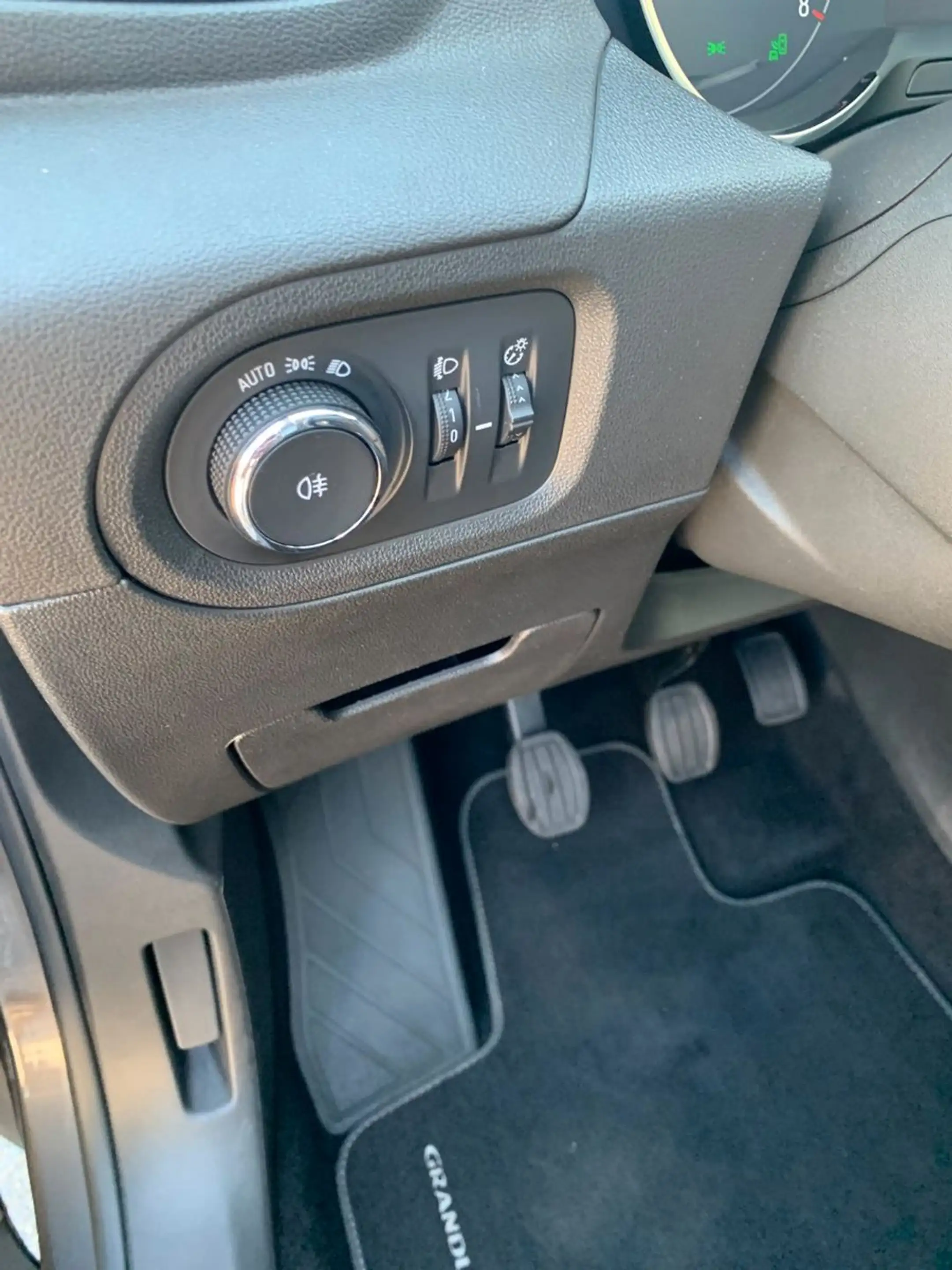 Opel Grandland X Innovation 1.5 Diesel 6 Gang — photo 20