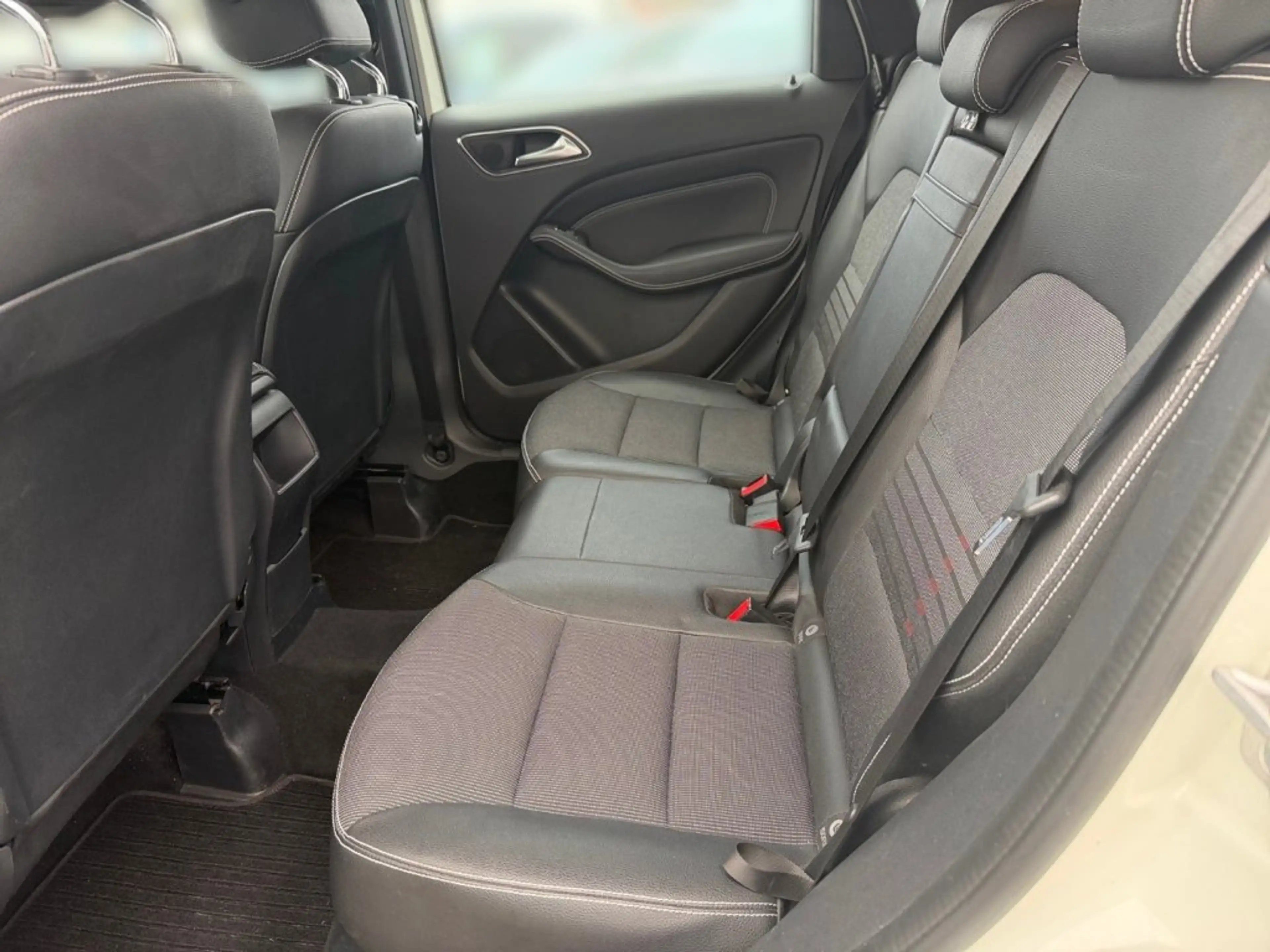 Mercedes-Benz B 220 4MATIC Aut. — photo 7