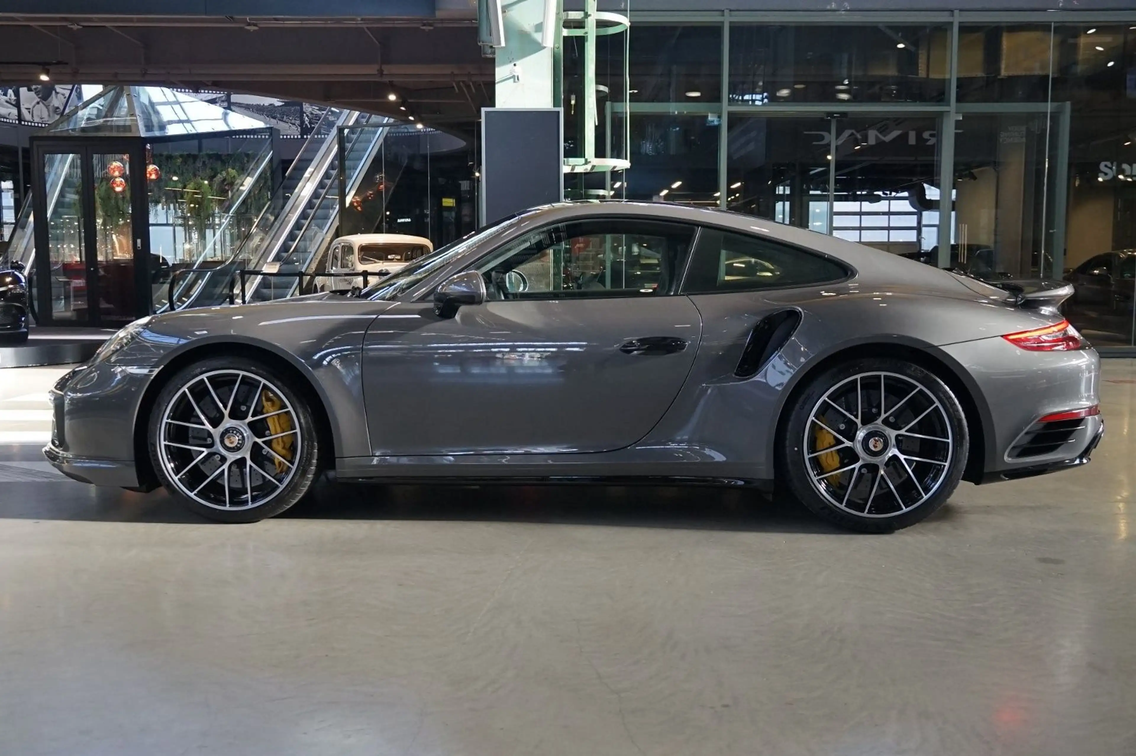 Porsche 991 911 Turbo S/LIFT/1.Hand/BOSE/PDLS+/VAT deduct. — photo 5