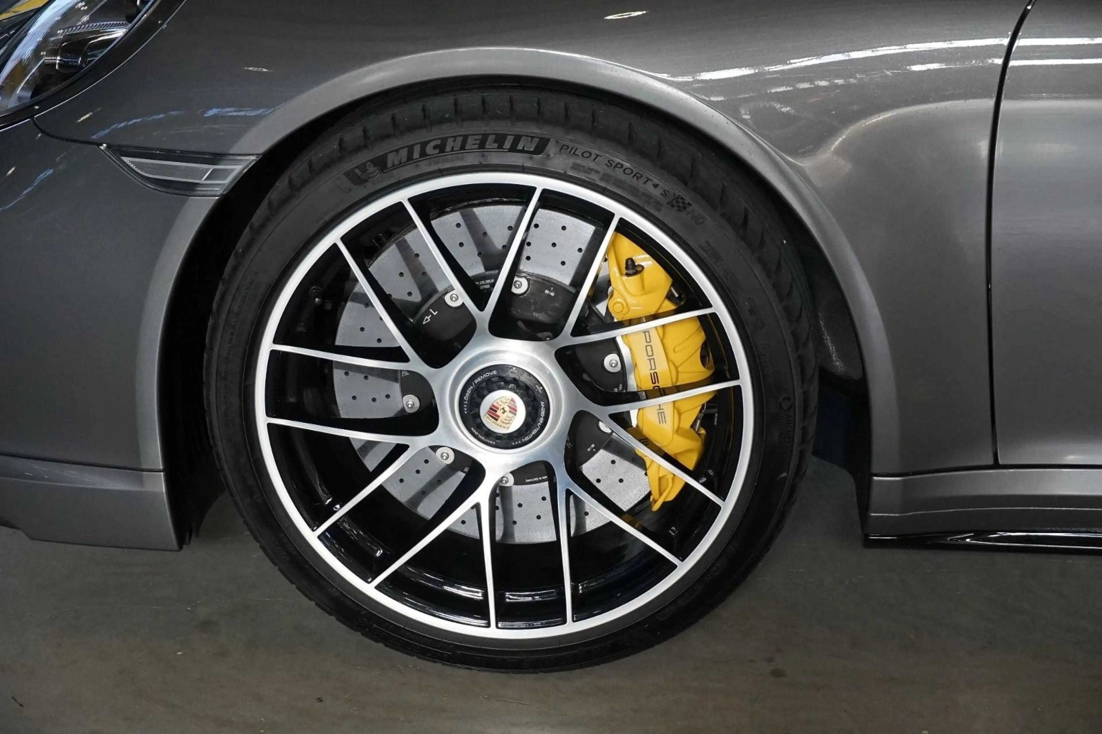Porsche 991 911 Turbo S/LIFT/1.Hand/BOSE/PDLS+/VAT deduct. — photo 9