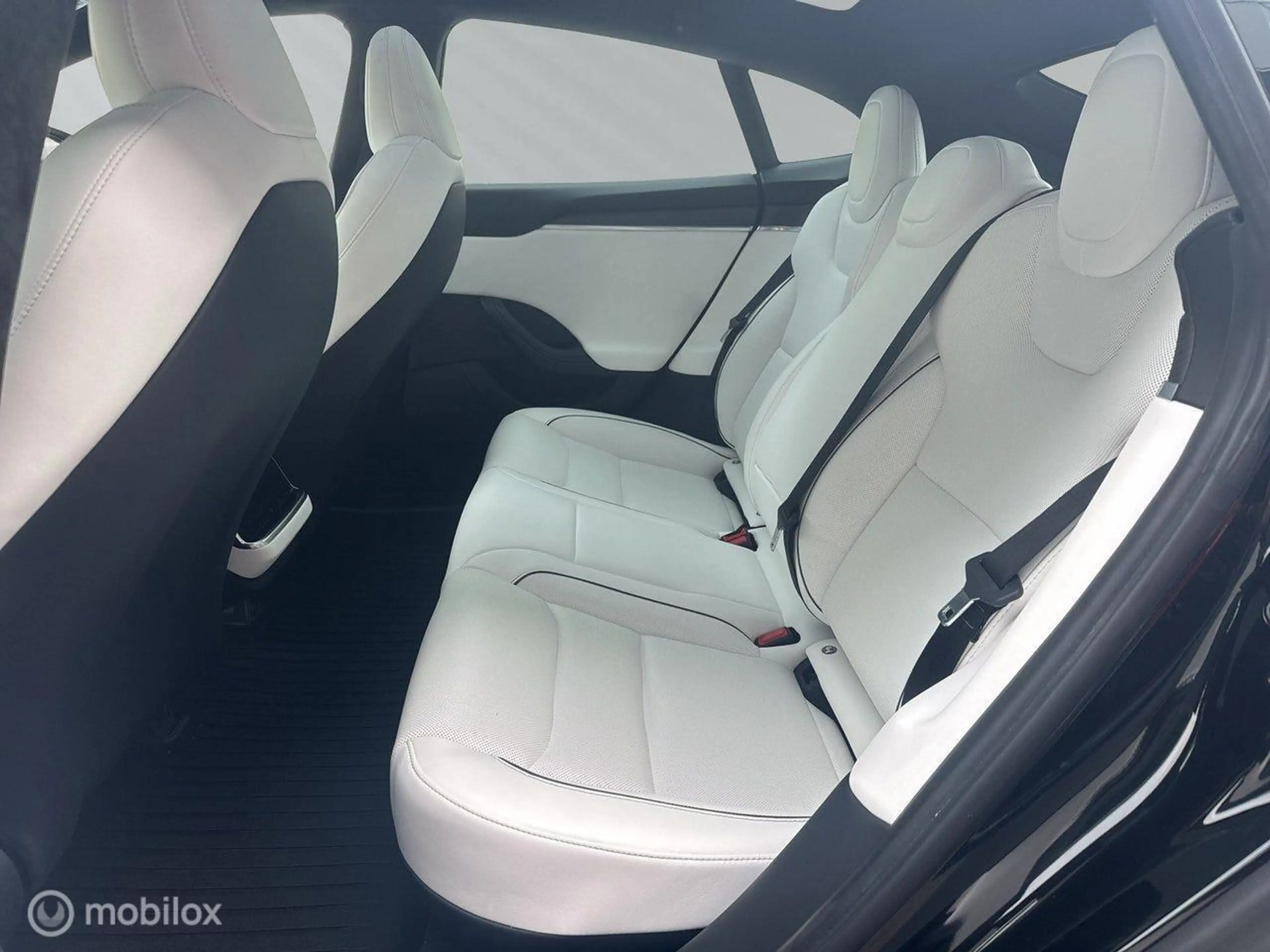 Tesla Model S Plaid AWD 90 kWh FSD, Yoke, HW4 — photo 15