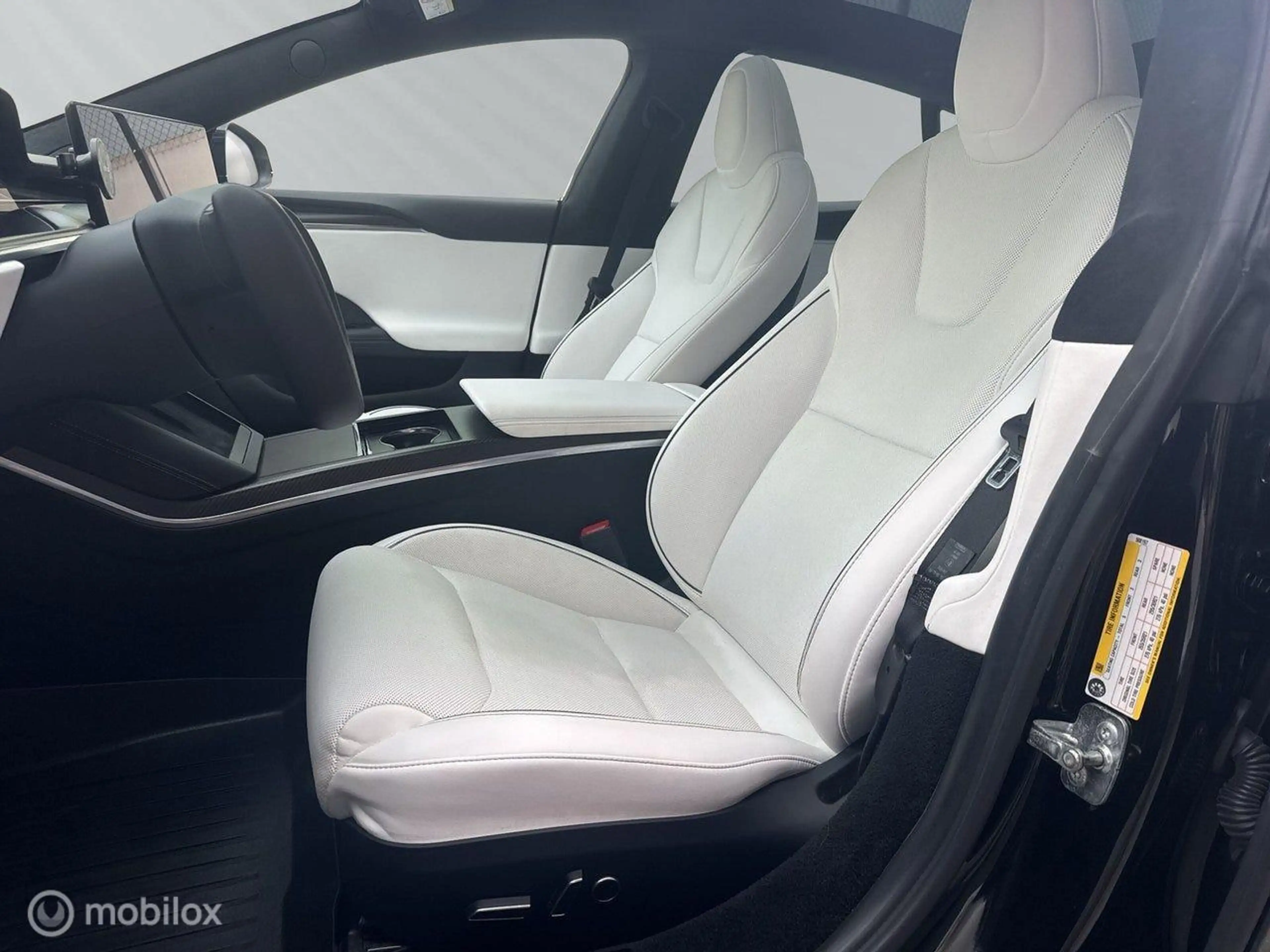 Tesla Model S Plaid AWD 90 kWh FSD, Yoke, HW4 — photo 12