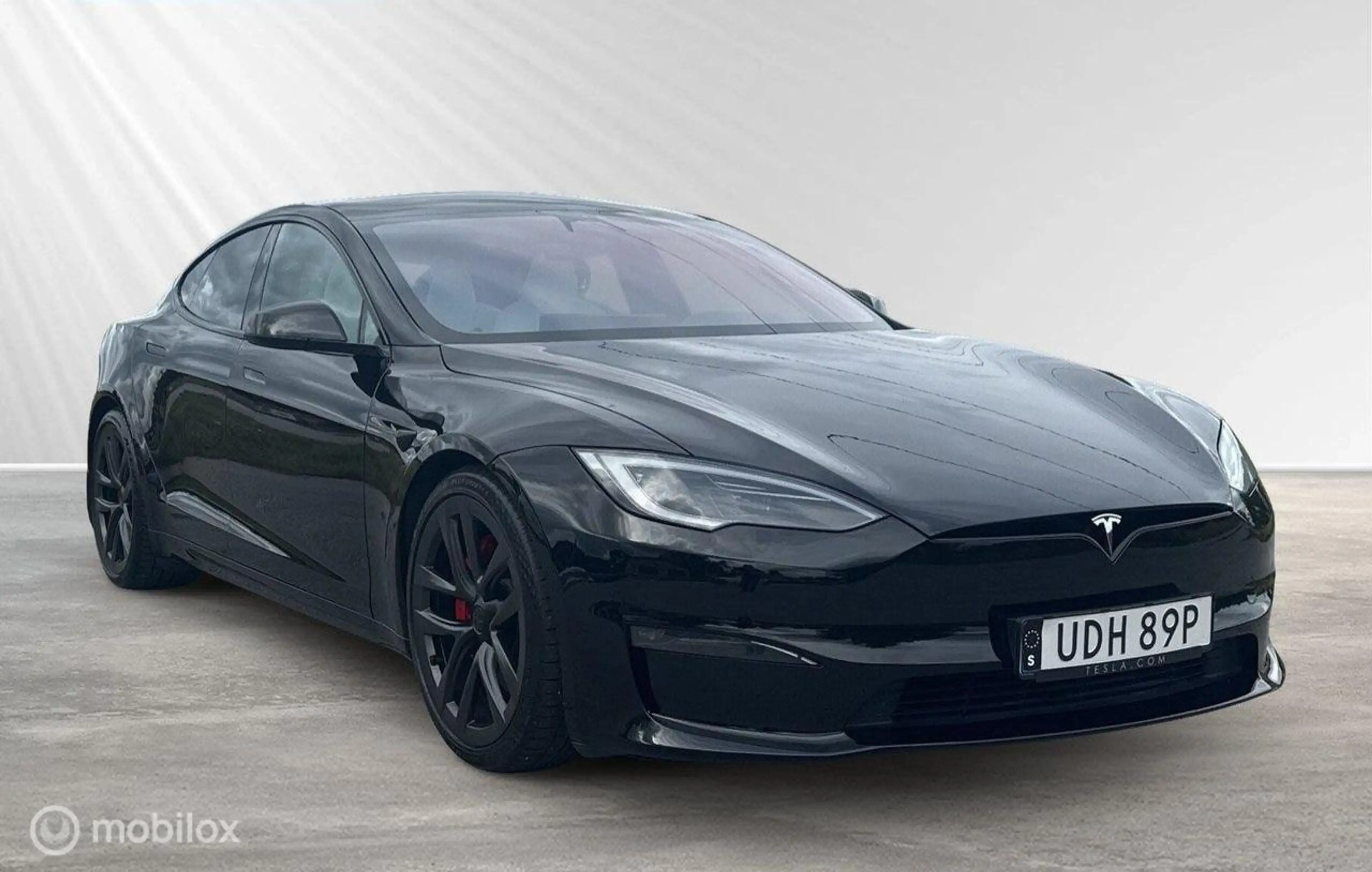 Tesla Model S Plaid AWD 90 kWh FSD, Yoke, HW4 — photo 8