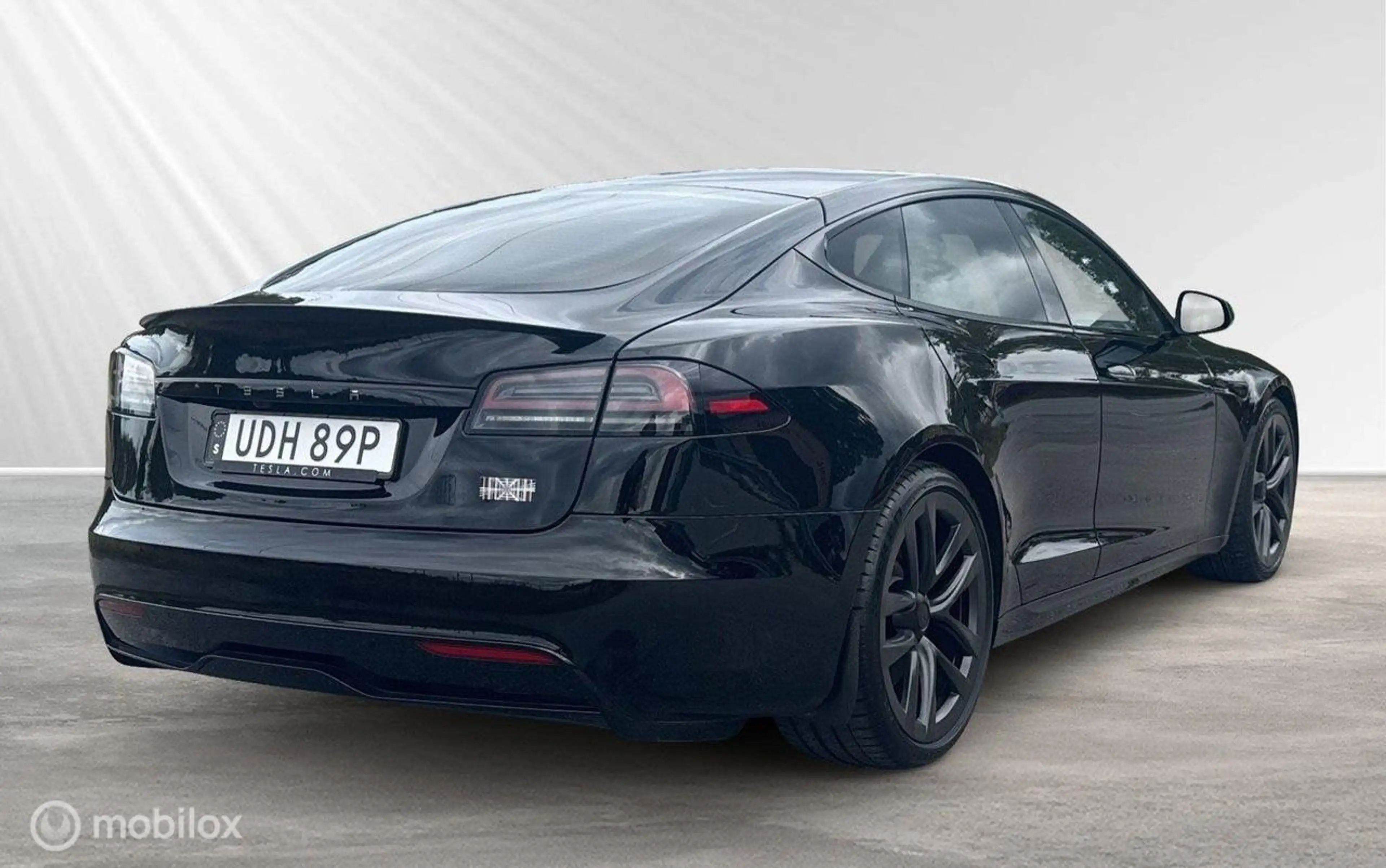 Tesla Model S Plaid AWD 90 kWh FSD, Yoke, HW4 — photo 6