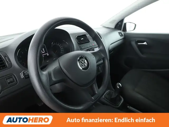 Volkswagen Polo view 11