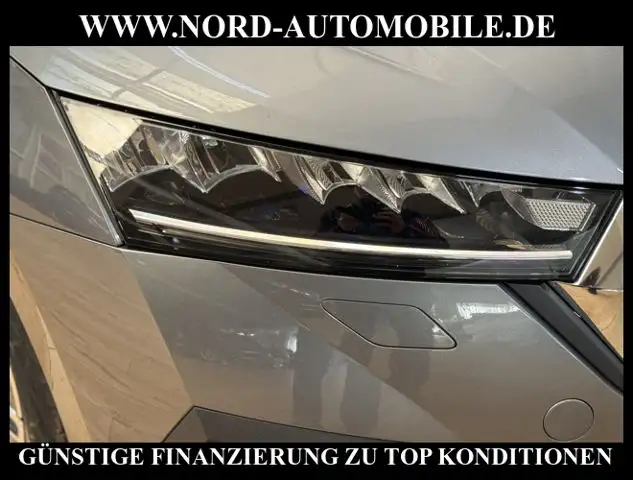 Skoda Octavia view 12