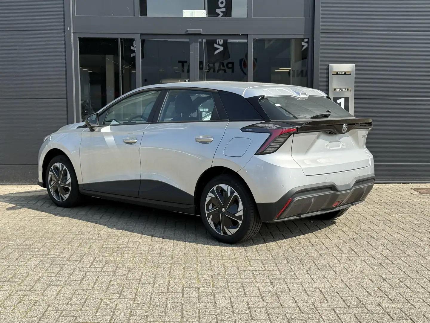 MG MG4 Electric Standard 51 kWh | Profiteer tijdelijk van Zilver - 2