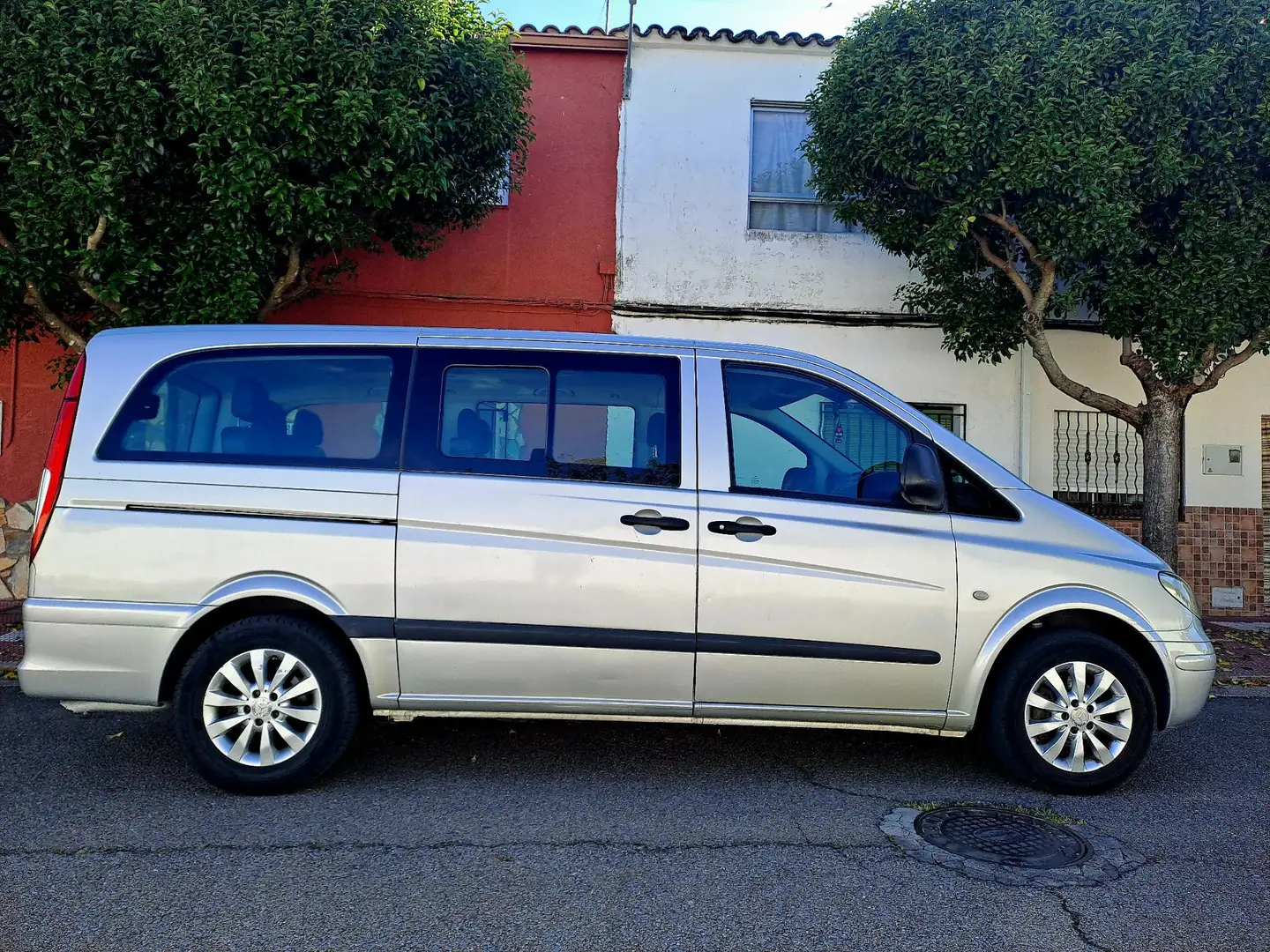 Mercedes-Benz Vito Furgón 111CDI Larga 116 - 2