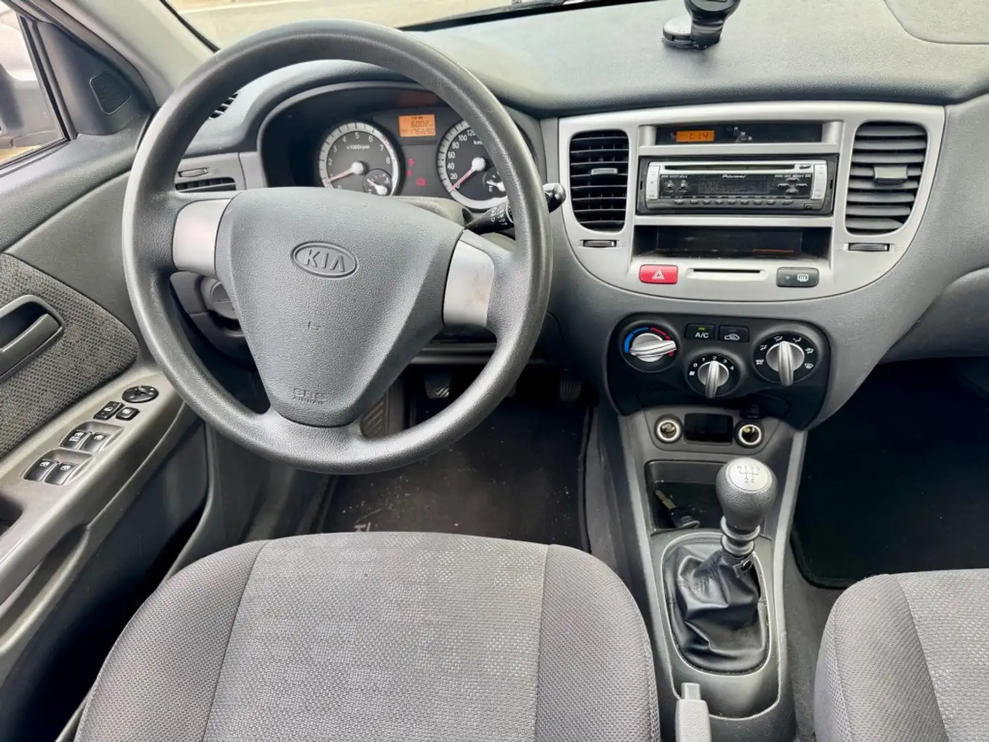 Kia Rio 1.4 X-tra 5drs AIRCO 2DE EIG. NAP APK 5-2026 RIJDT Grijs - 2