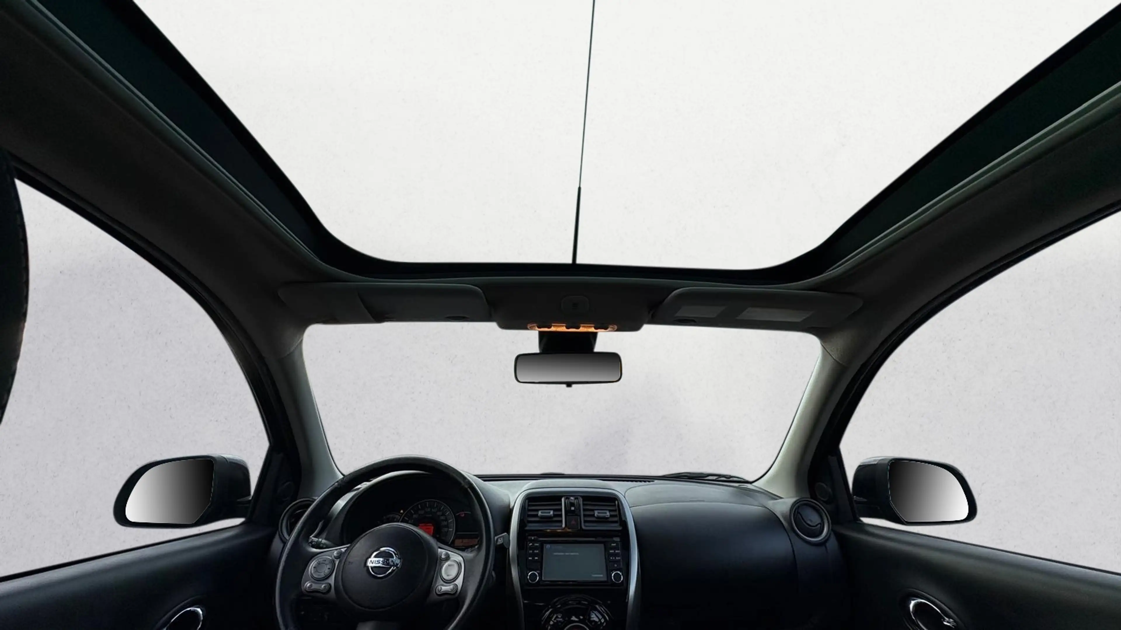 Nissan Micra Nightshade | Clima | Pano | PDC | Nav| Keyless — photo 10