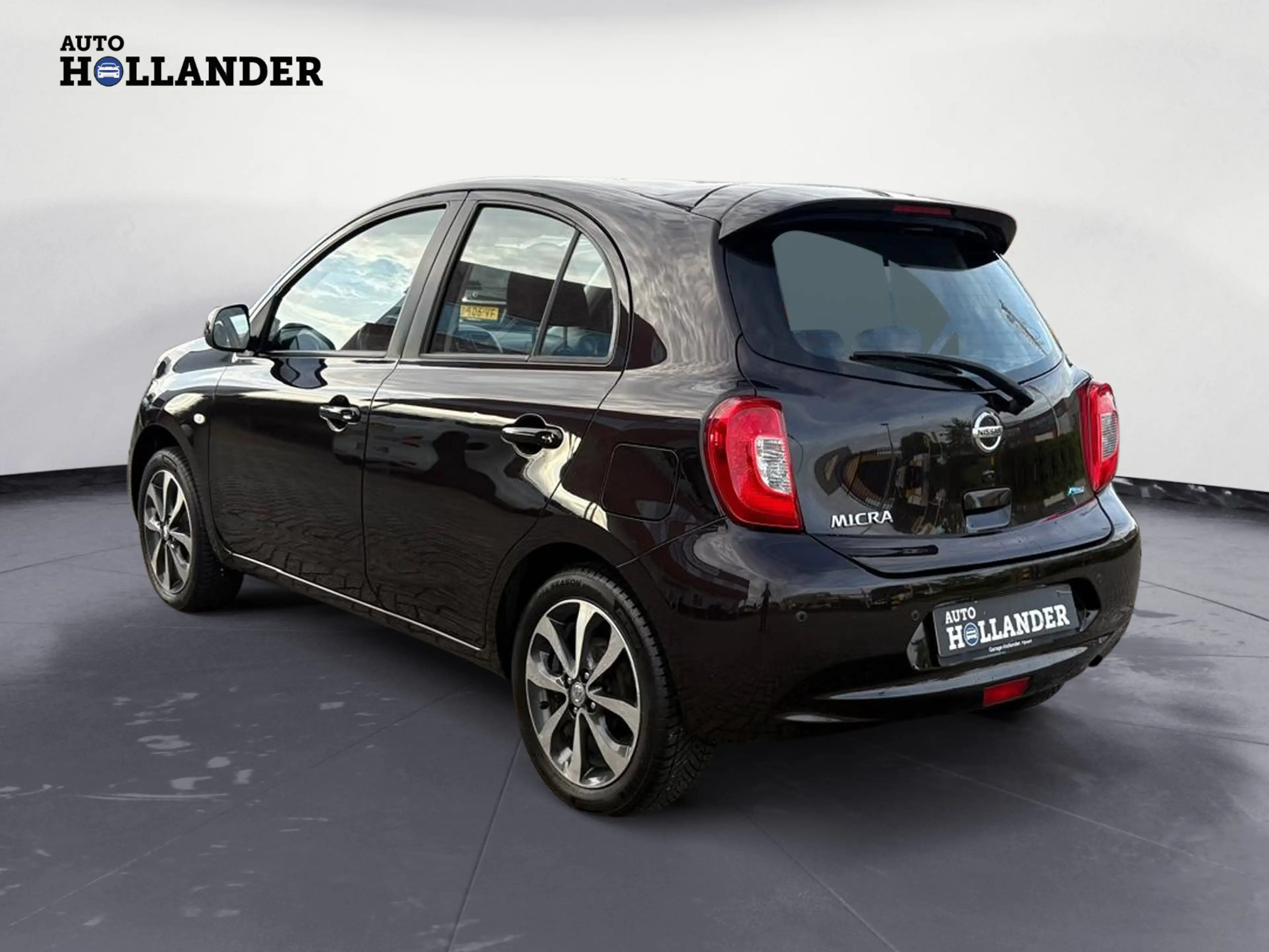 Nissan Micra Nightshade | Clima | Pano | PDC | Nav| Keyless — photo 4