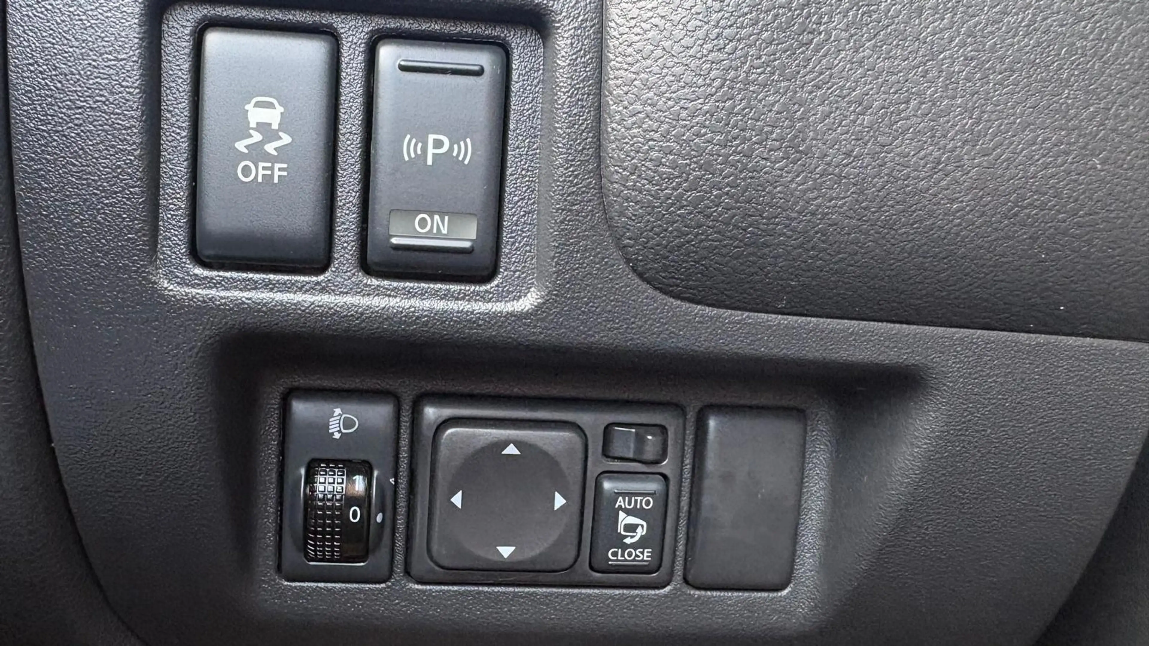 Nissan Micra Nightshade | Clima | Pano | PDC | Nav| Keyless — photo 16