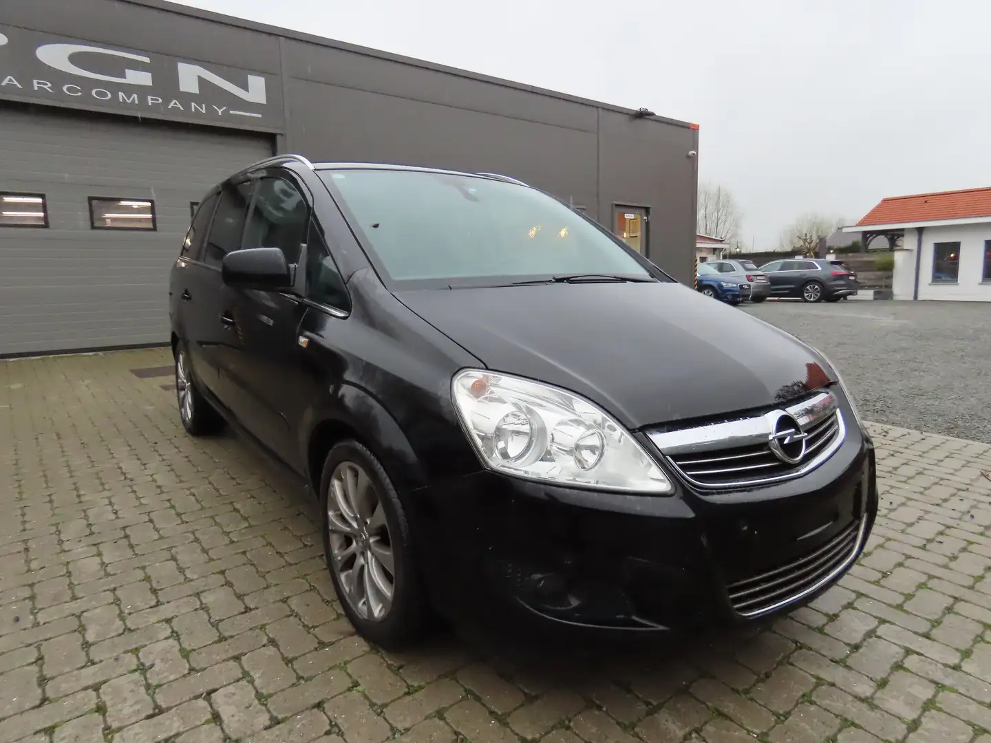 Opel Zafira 1.7 CDTi ecoFLEX Cosmo DPF Zwart - 1