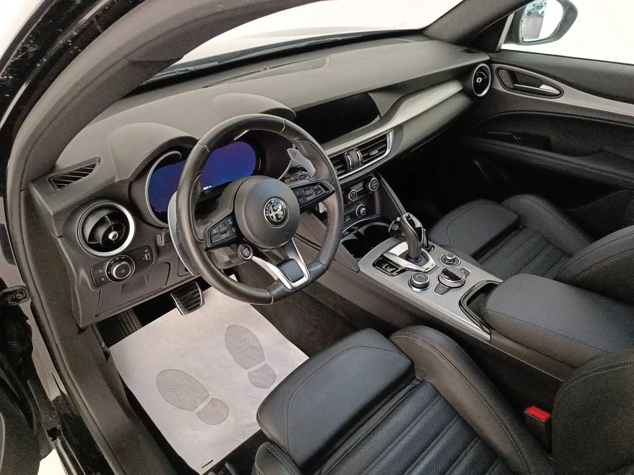 Alfa Romeo Stelvio 2024 — фото 11