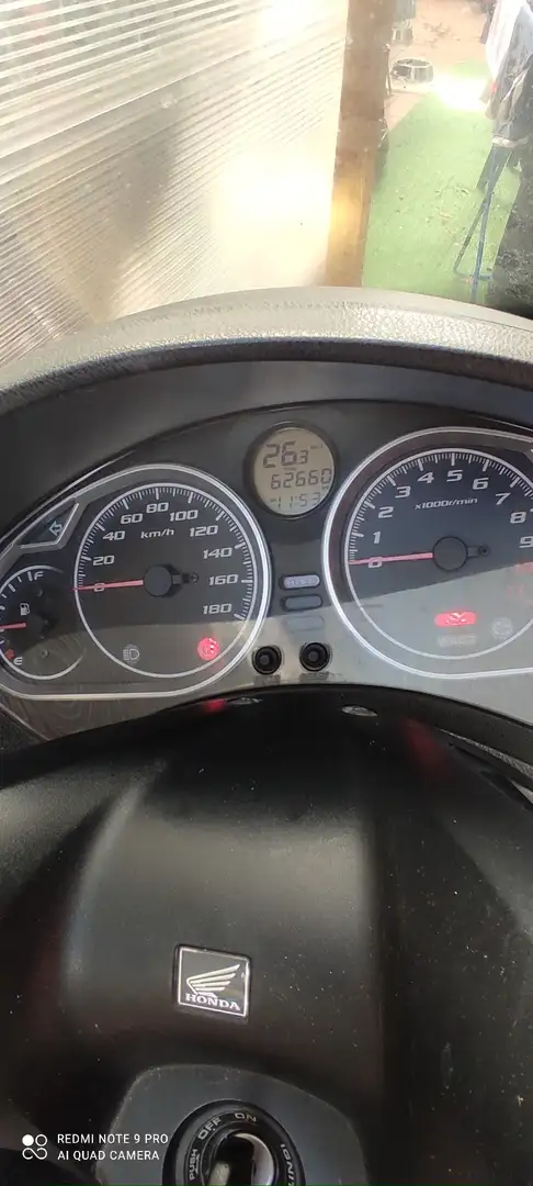 Honda SW-T 400 Bianco - 2