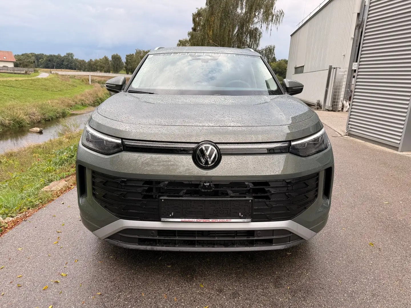 Volkswagen Tayron Life TDI 4MOTION DSG Grün - 2