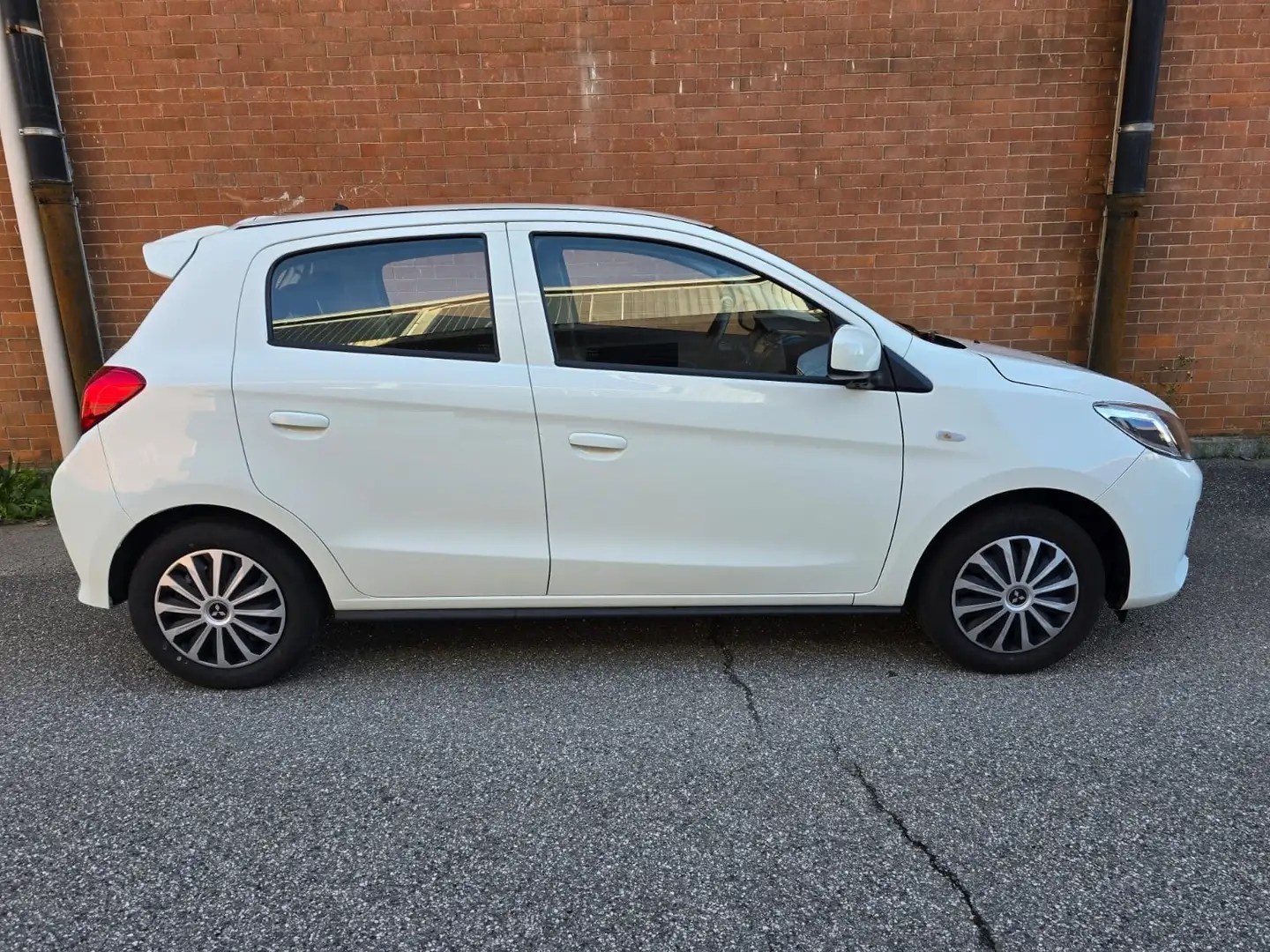 Mitsubishi Space Star Space Star II 2020 1.2 Invite radio Bianco - 1