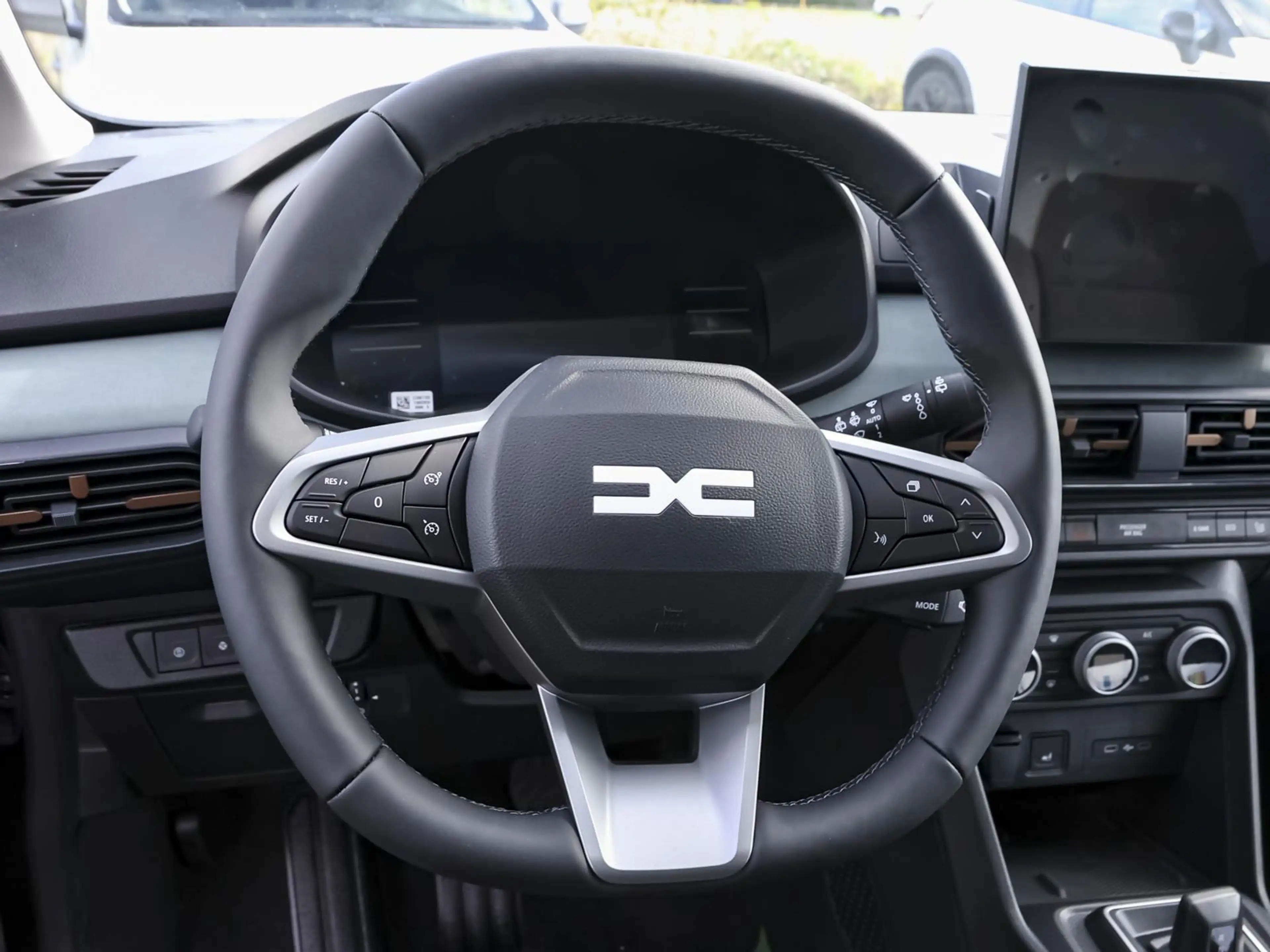 Dacia Jogger Extreme hybrid 155 7-SITZE NAVI SHZ PDC — photo 10
