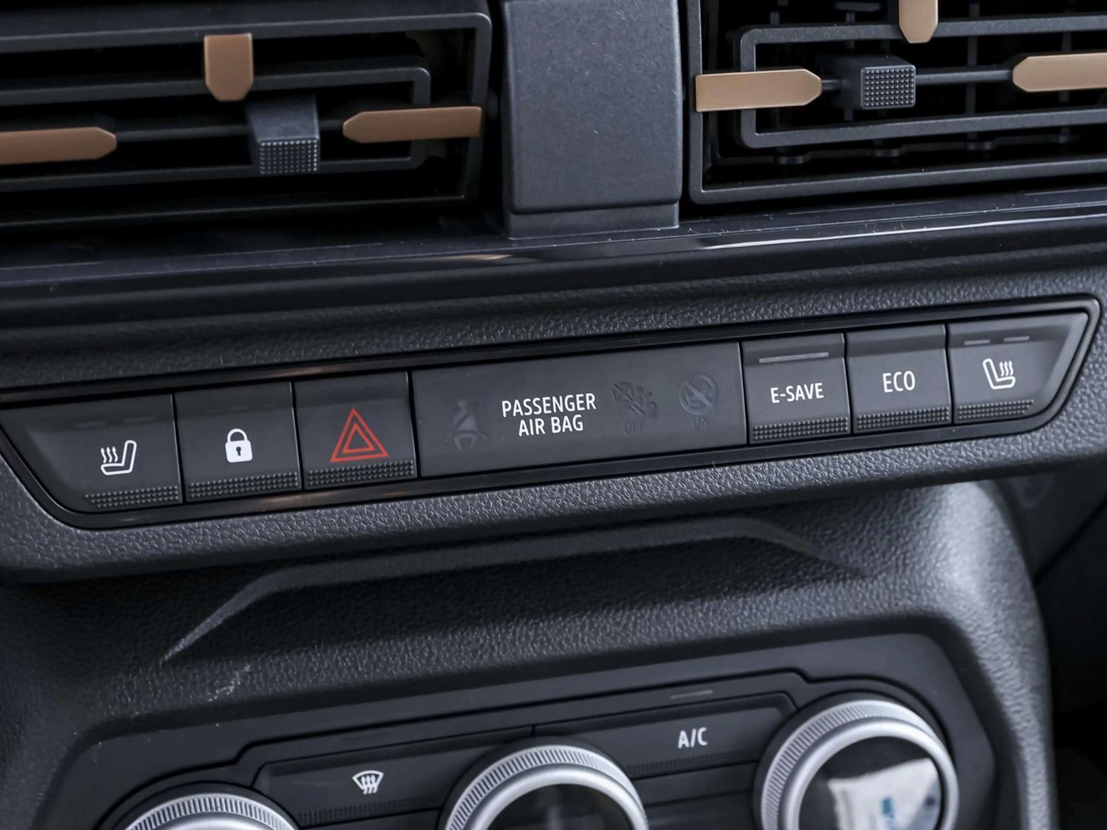 Dacia Jogger Extreme hybrid 155 7-SITZE NAVI SHZ PDC — photo 6