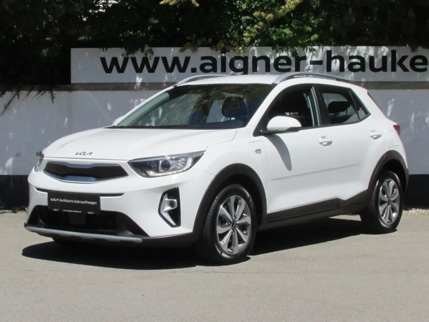Kia Stonic 1,0 TGDI GPF ISG Silber DCT Aut. Weiß - 1