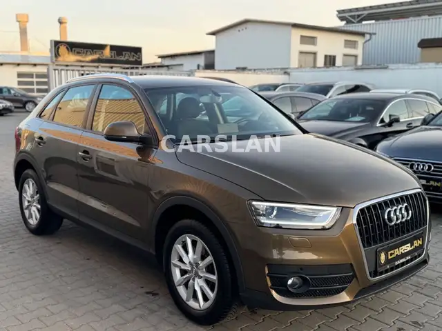 Audi Q3 view 12