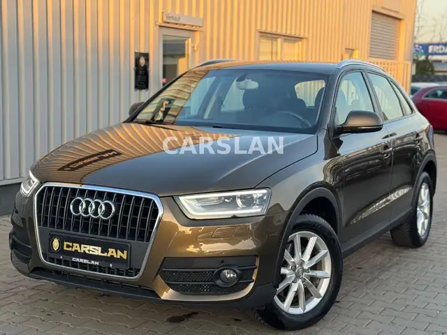Audi Q3 view 3