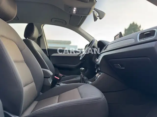 Audi Q3 view 15