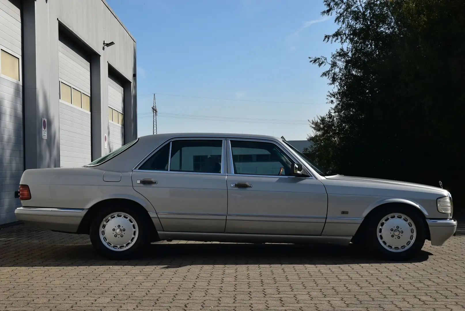 Mercedes-Benz S 260 W126 H-Zulassung/Schiebedach/Automatik Silber - 2