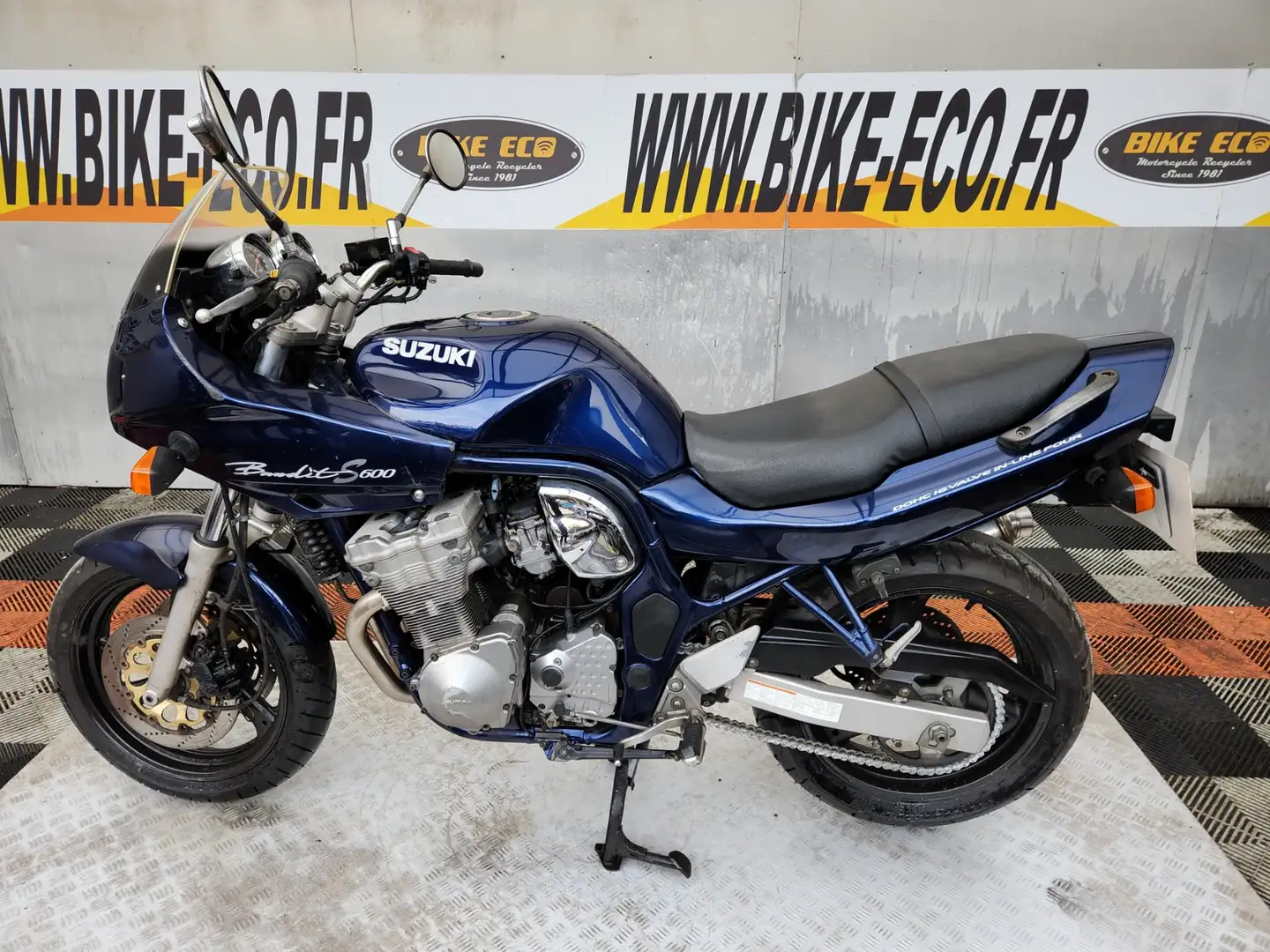 Suzuki GSF 600 Azul - 2