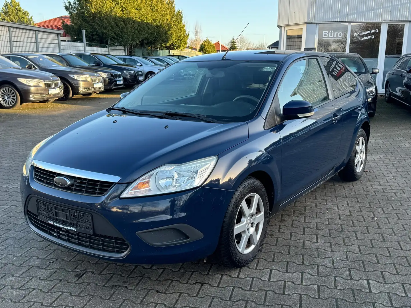 Ford Focus 1.4 Style Klima / El. Fensterheber / Blau - 1