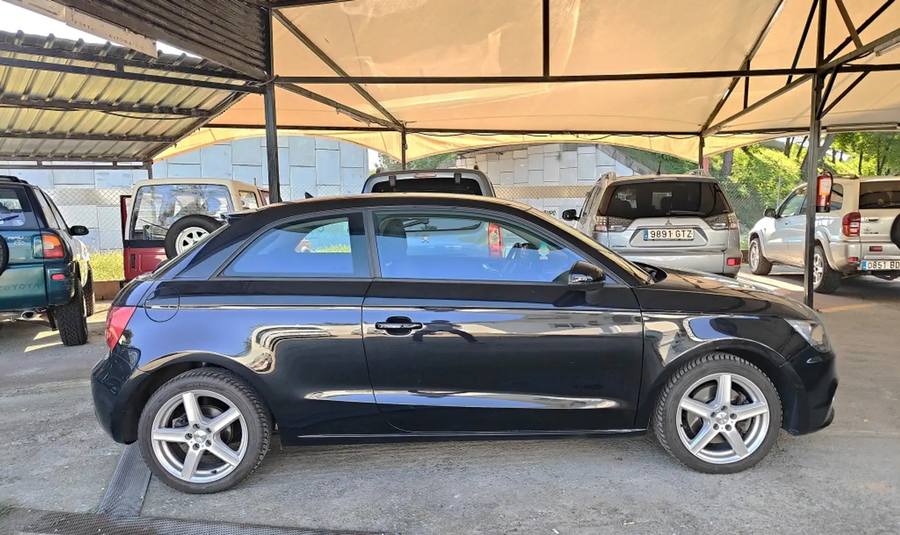 Audi A1 1.4 TFSI Ambition Schwarz - 2