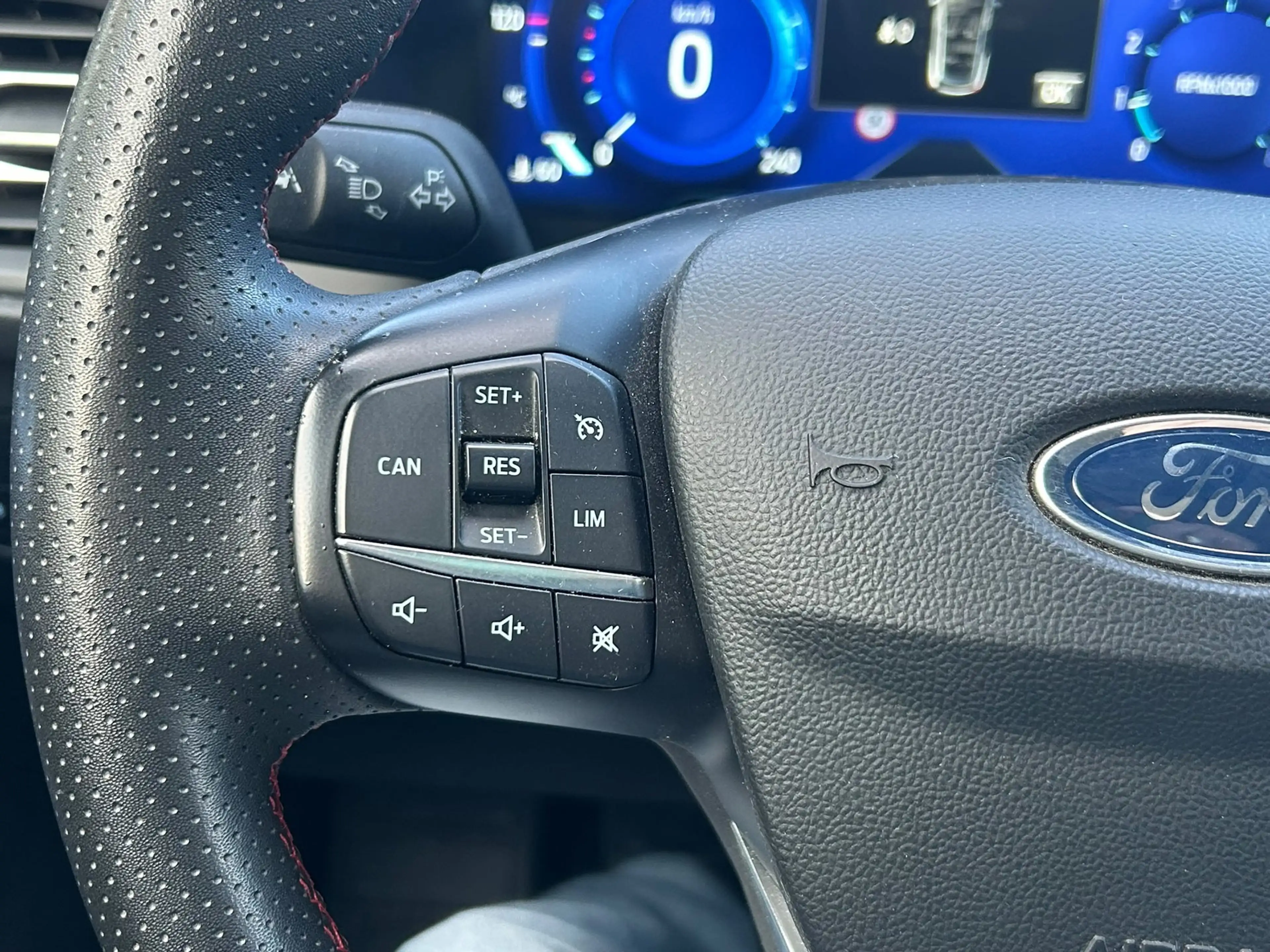 Ford Focus Wagon 1.0 EcoBoost Hybrid ST Line X Business | 12 — photo 14